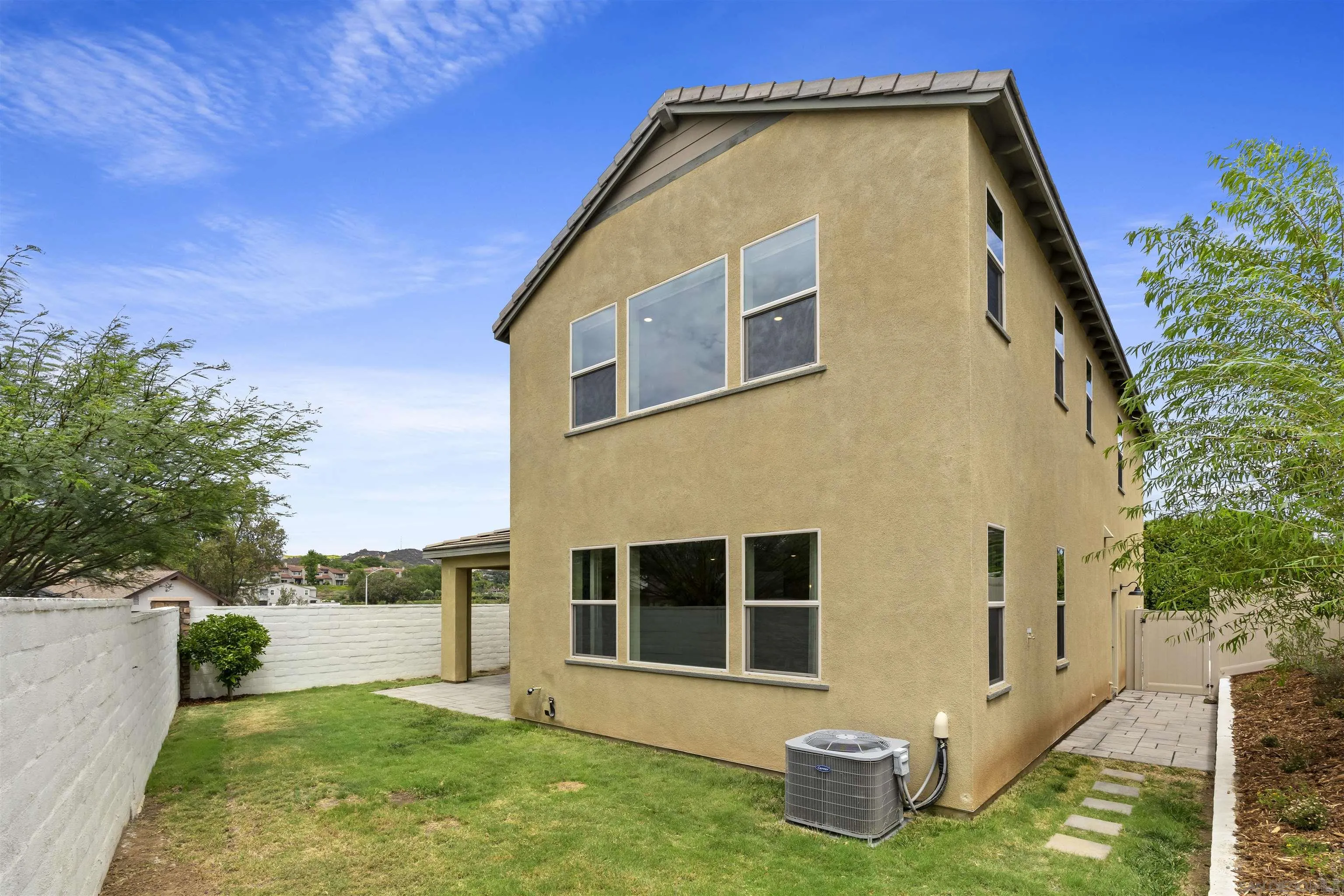 https://cdn.realtyfeed.com/cdn/127/260017907/1954f5e8e12d8c6005f69a3b3eea5713.webp
