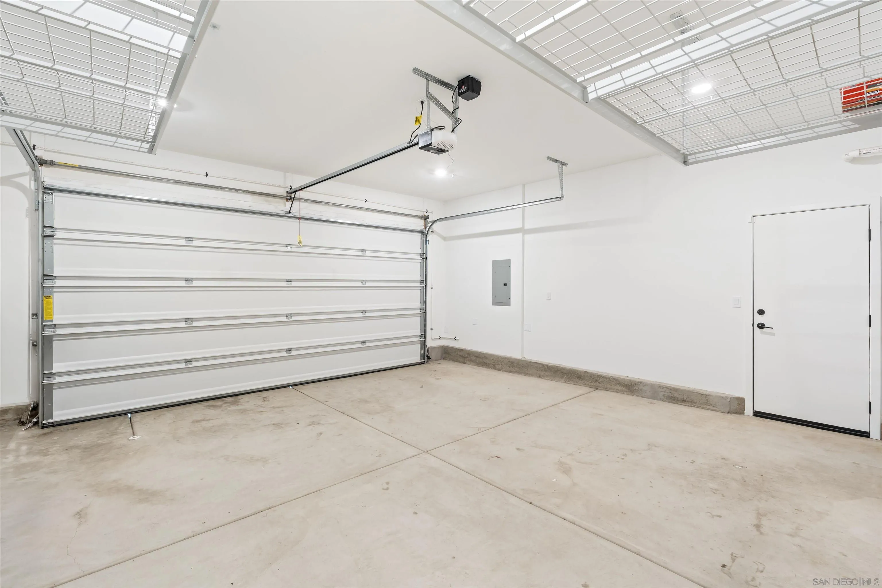 https://cdn.realtyfeed.com/cdn/127/260017907/2ff0828f1cb70fb6bc4d5d0a9ffb0c08.webp