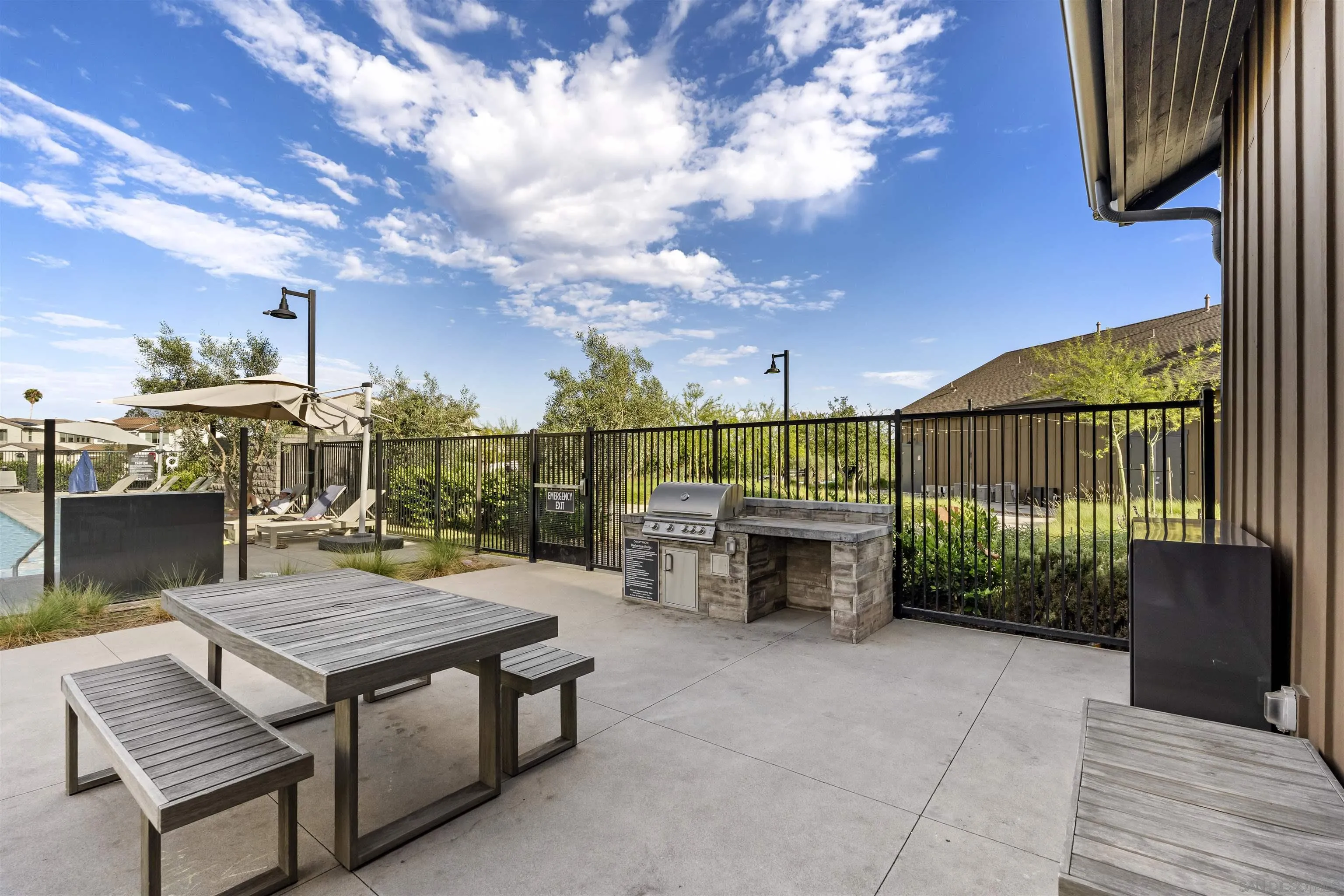 https://cdn.realtyfeed.com/cdn/127/260017907/7ecfd4174f3c3a7cde930cc264aa9b5d.webp