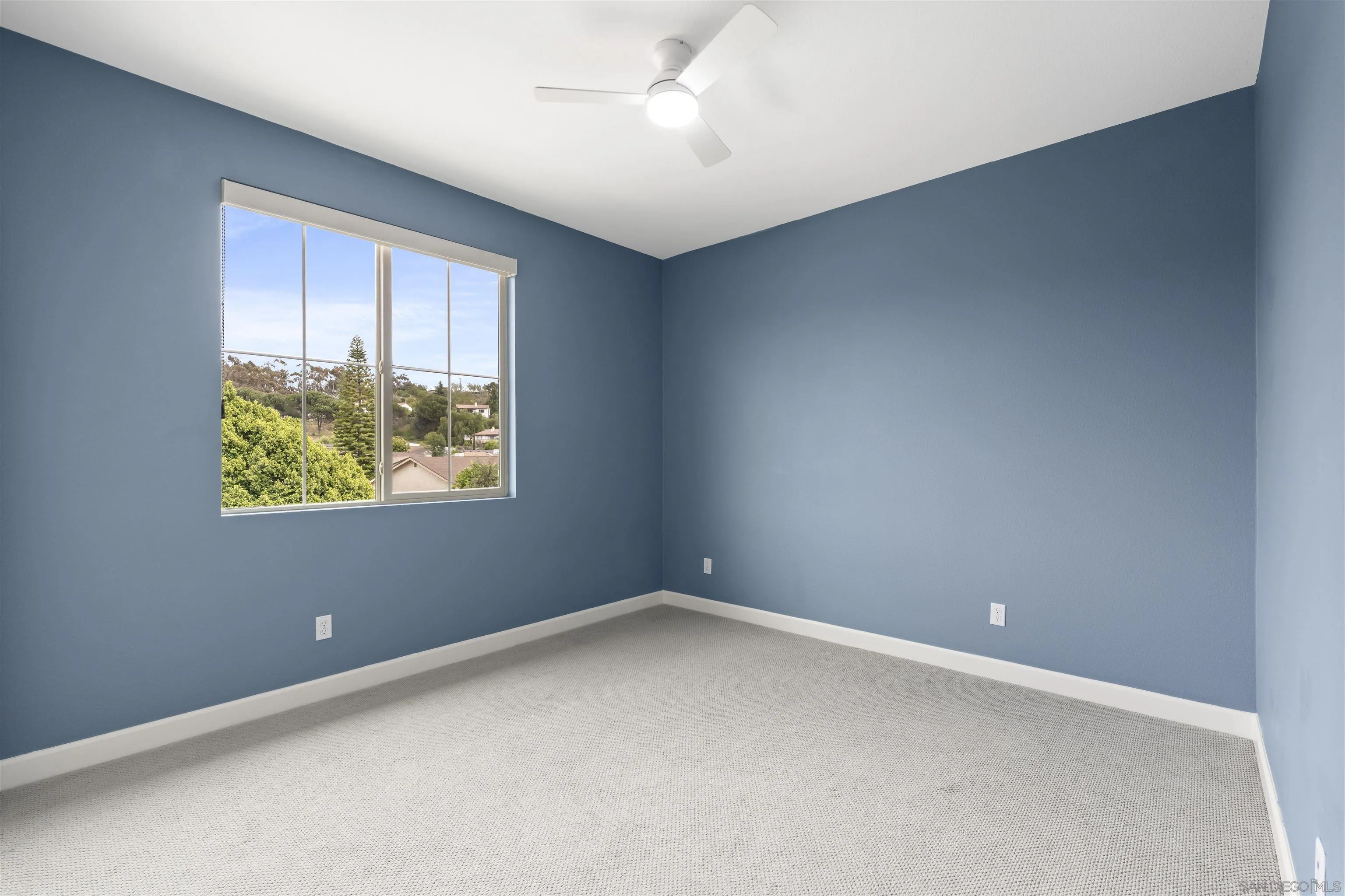 https://cdn.realtyfeed.com/cdn/127/260017907/7f8b8bc6809428fb29ac5798ab653aed.webp