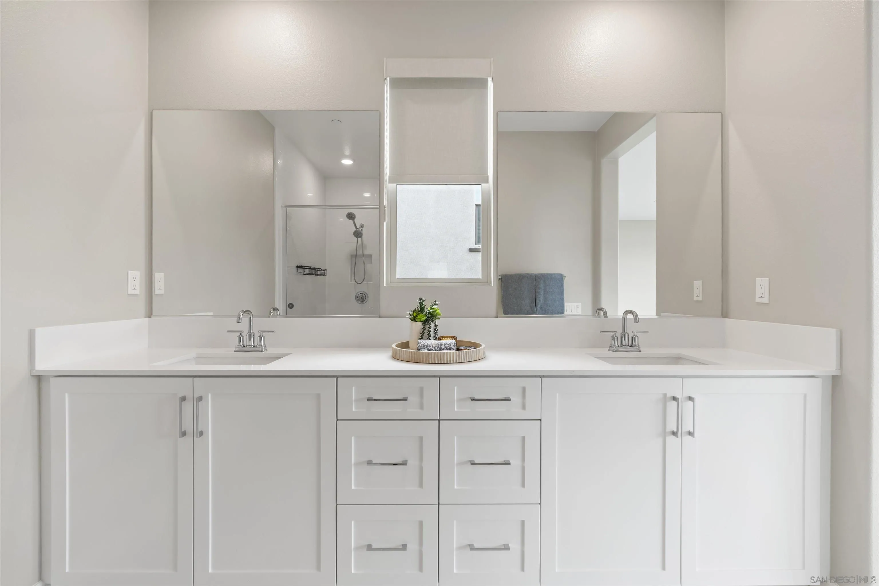 https://cdn.realtyfeed.com/cdn/127/260017907/93929fda5c86806dcd06f73adde22f32.webp