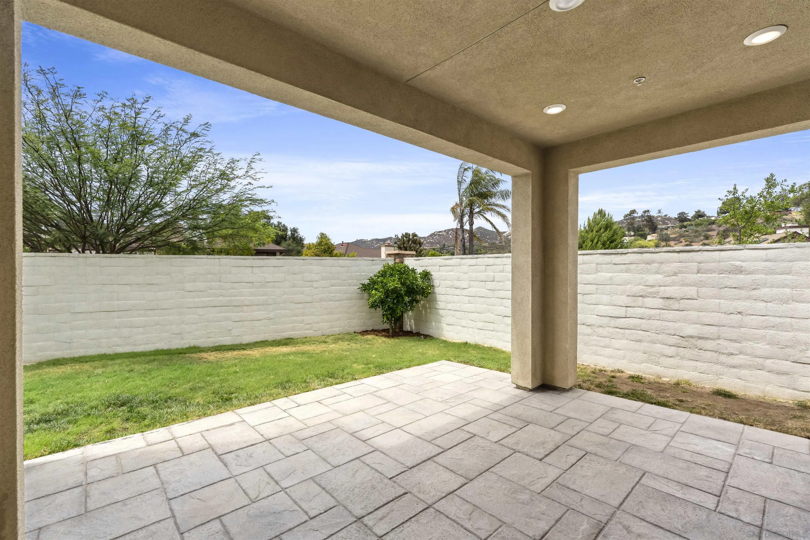 https://cdn.realtyfeed.com/cdn/127/260017907/b66bb76026188cf63e63f8bce6fc31a5.webp