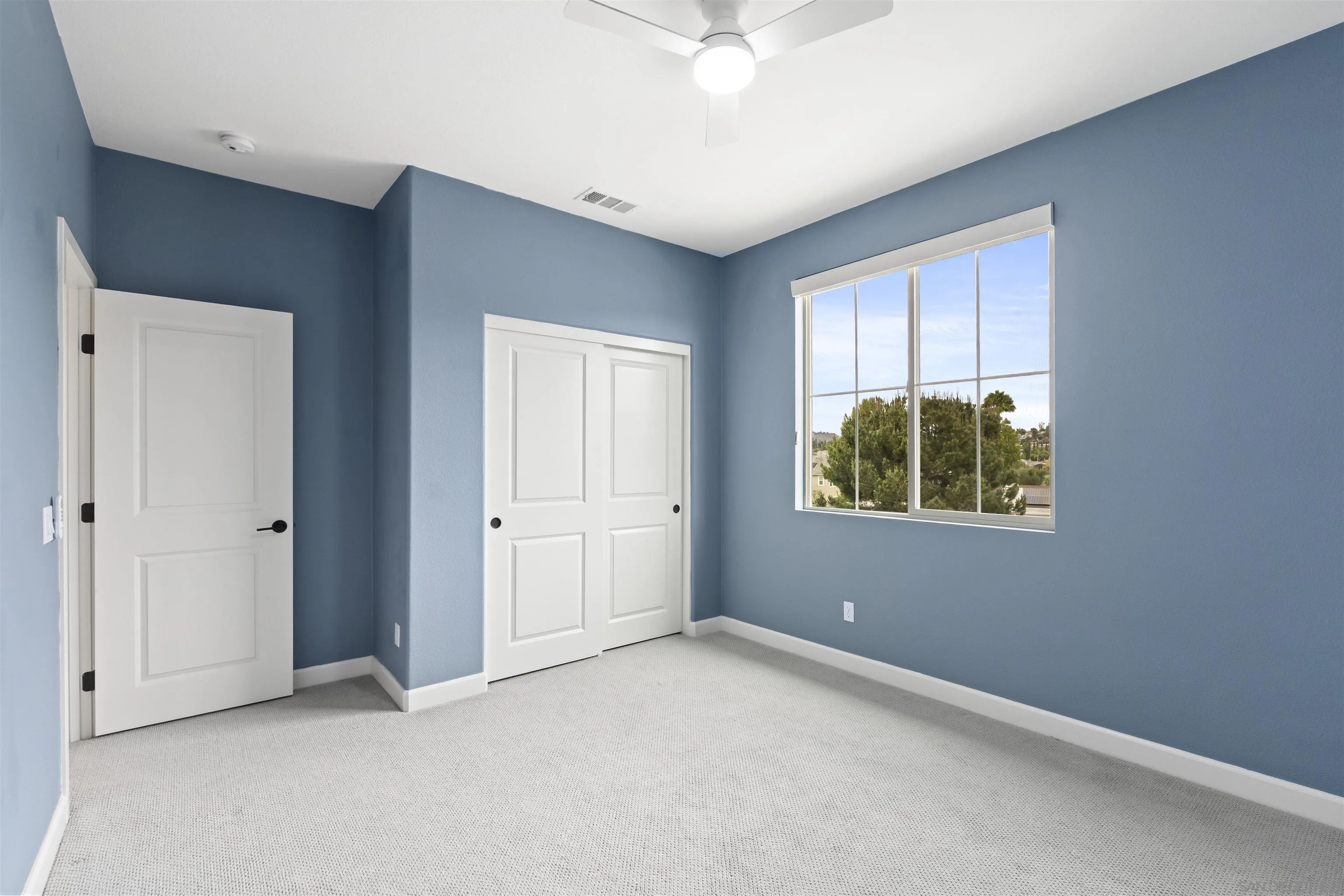 https://cdn.realtyfeed.com/cdn/127/260017907/b9a5874065963f815b8f830b2ef415e3.webp
