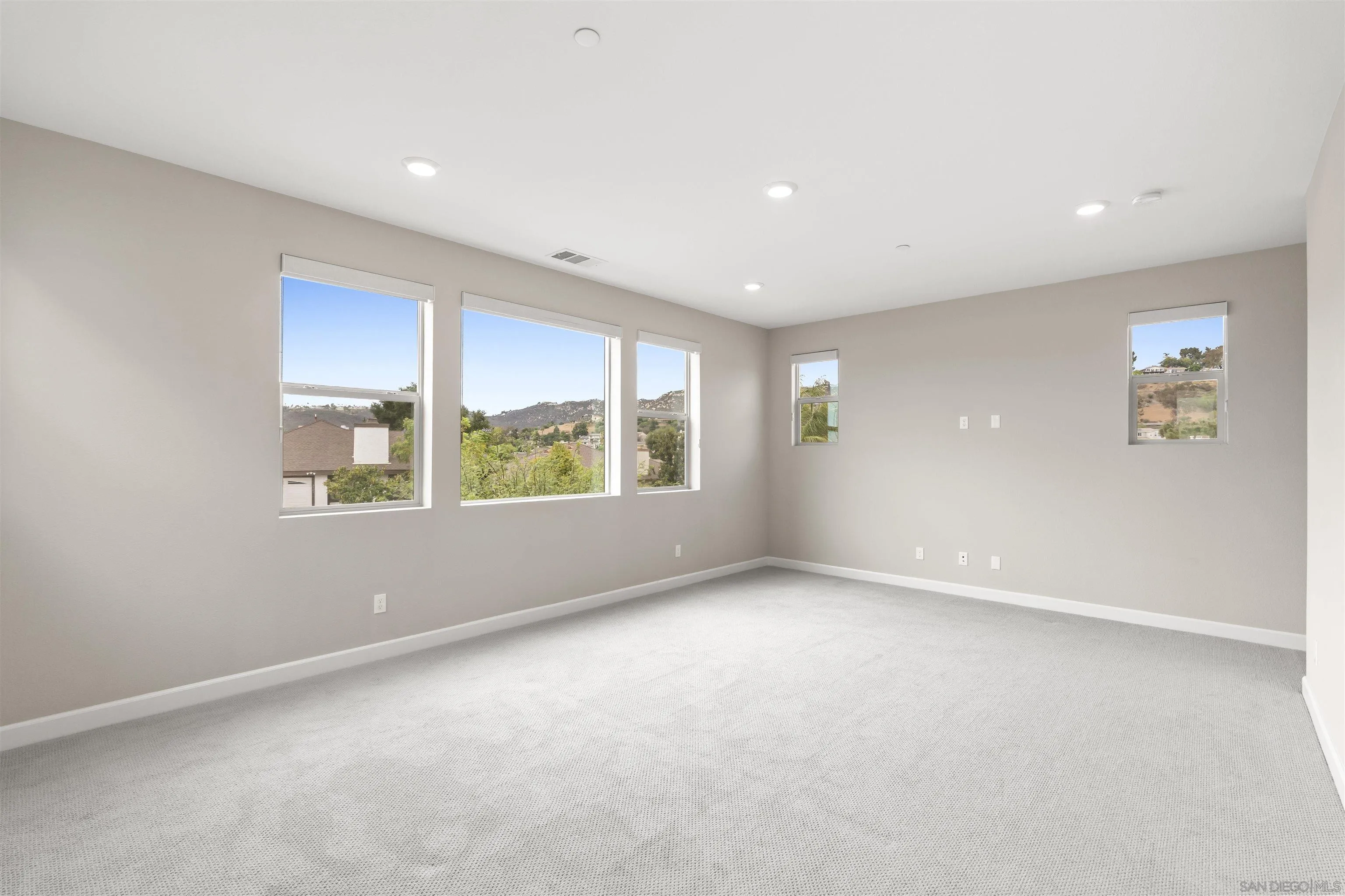 https://cdn.realtyfeed.com/cdn/127/260017907/eefc06f9b998f36a524849d205d5ea08.webp
