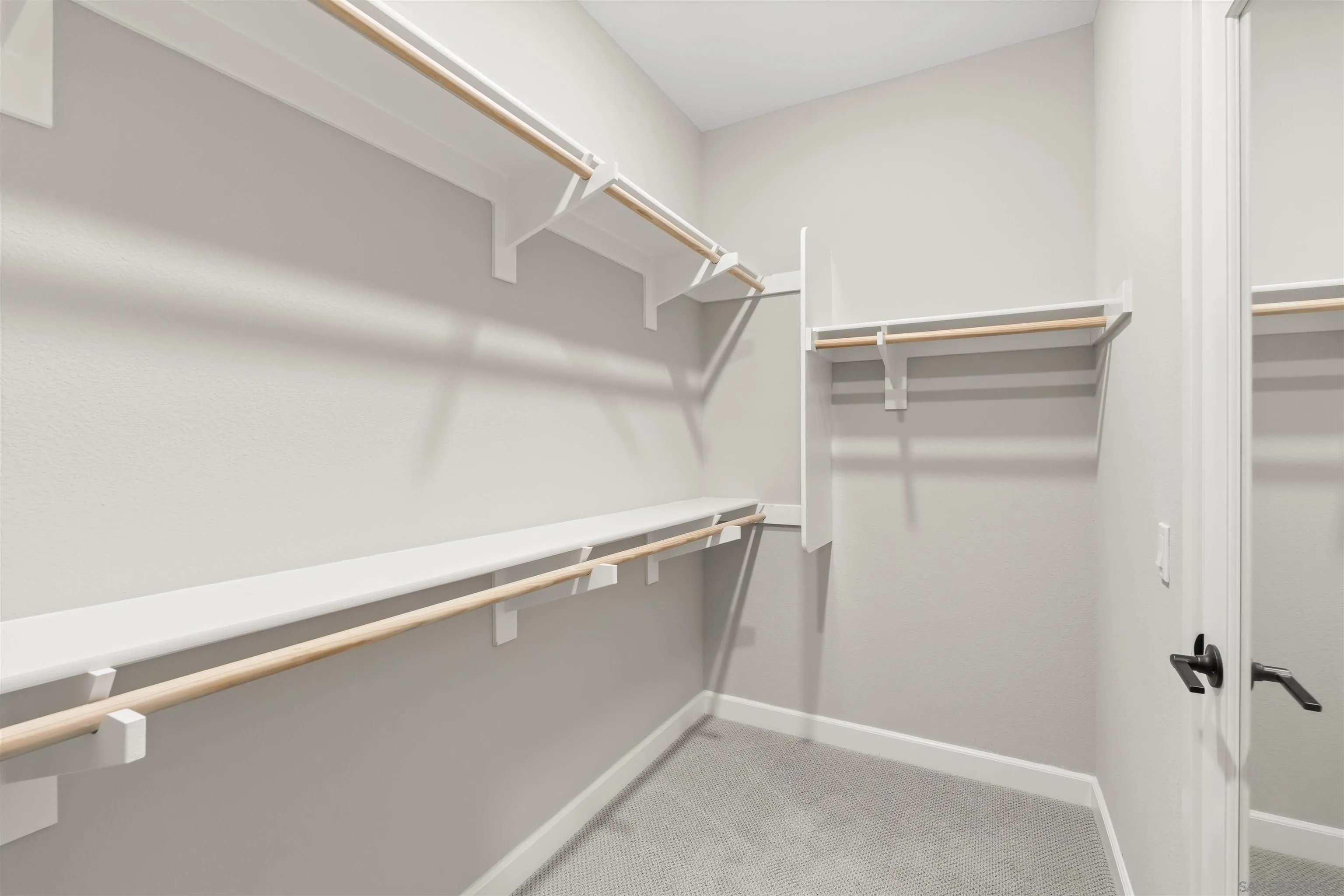https://cdn.realtyfeed.com/cdn/127/260017907/f2fea67384e6fa482f8667a8cb00164a.webp