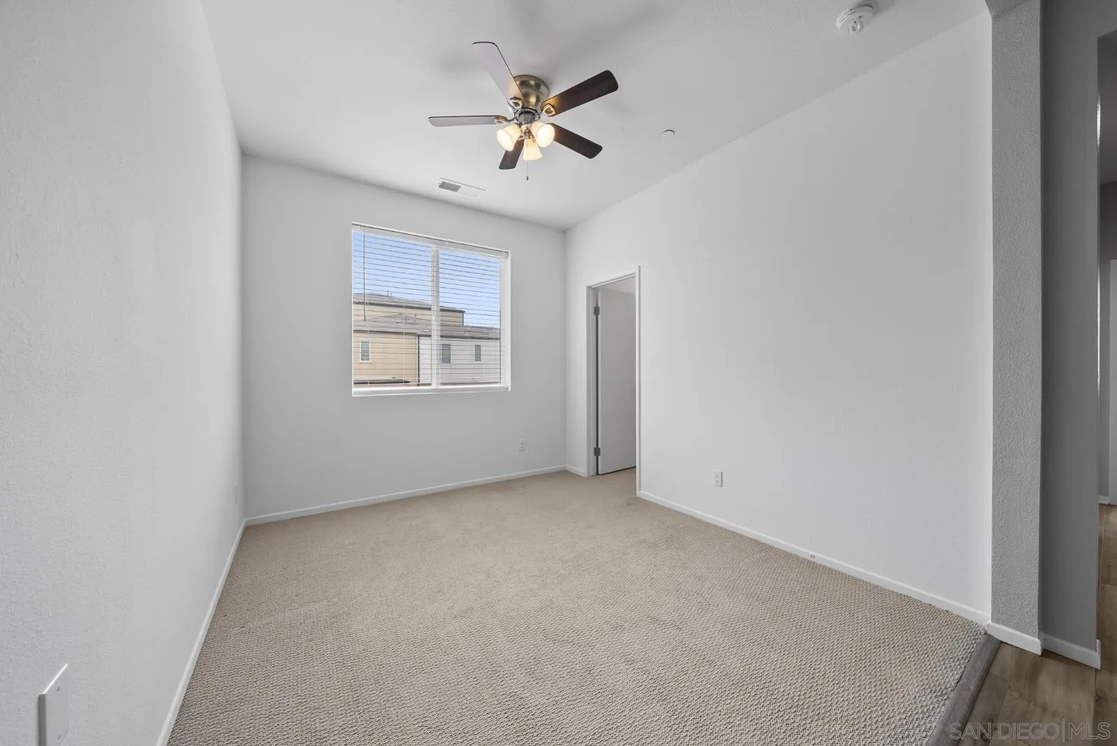Photo #11: 260017909 Listing: Photo #11