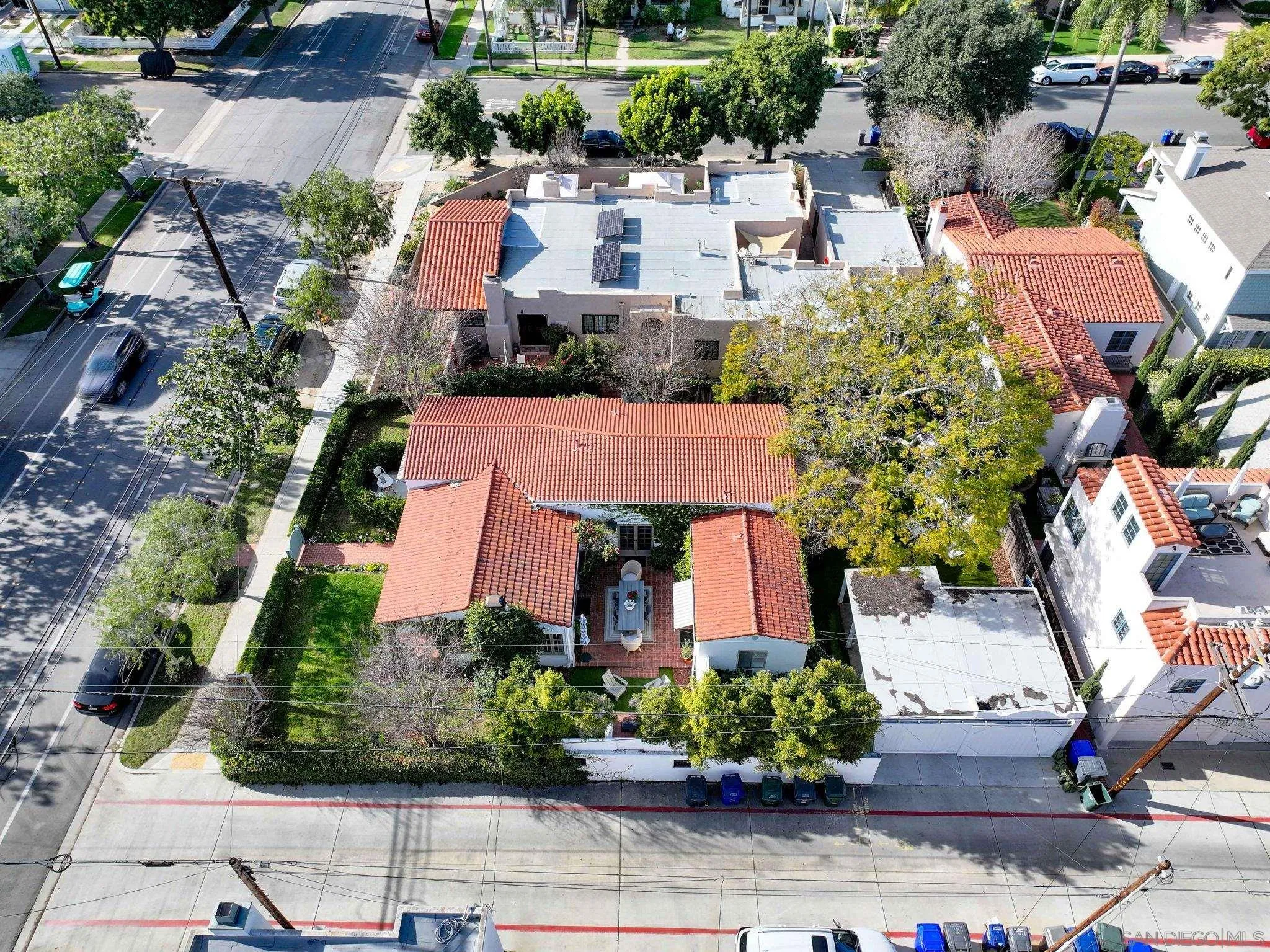https://cdn.realtyfeed.com/cdn/127/260017912/e468956ae7f72be95e4a3a1ed511755c.webp