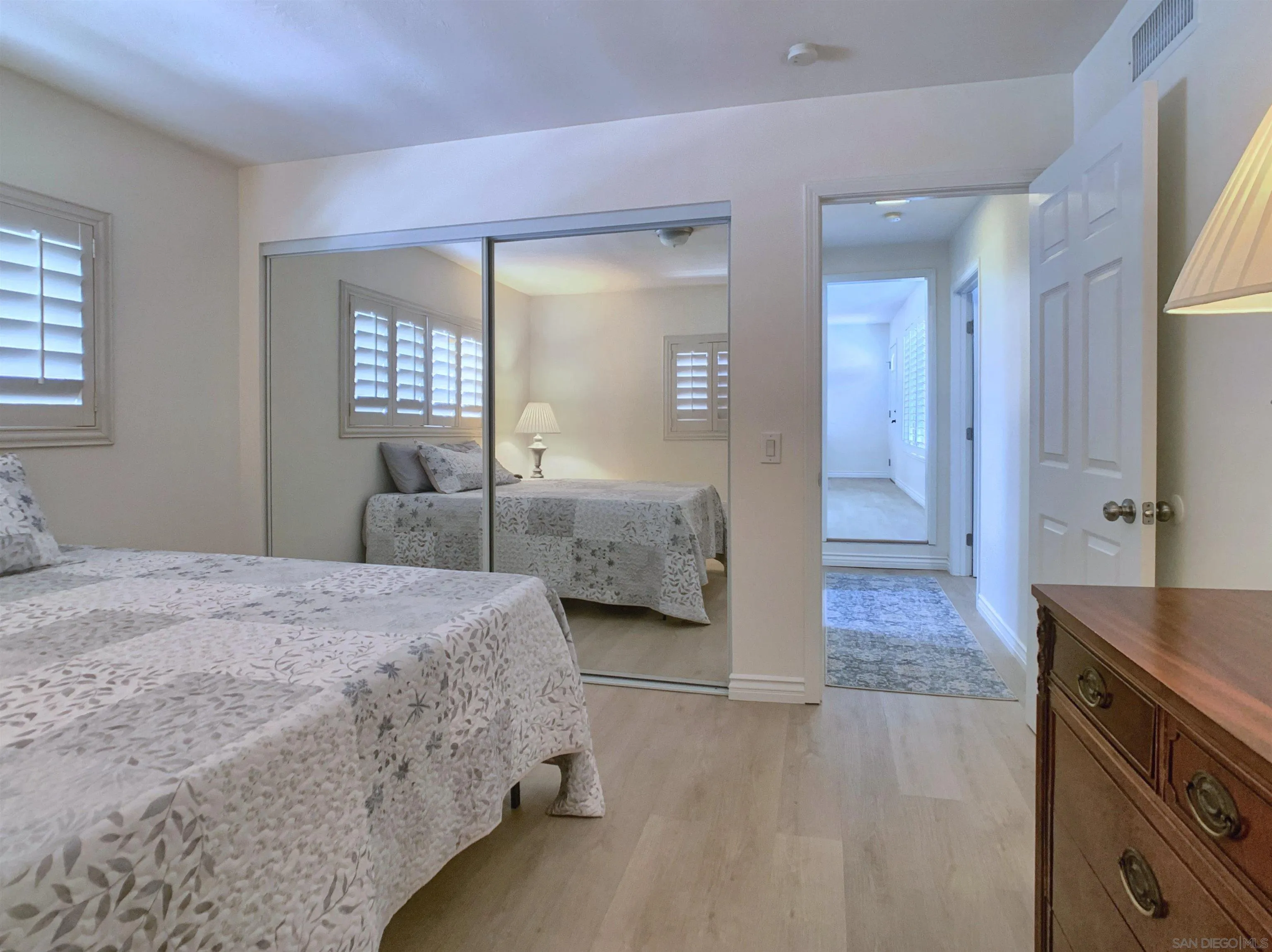 https://cdn.realtyfeed.com/cdn/127/260017916/972bbc0cf565c9605440c734d9a391ca.webp