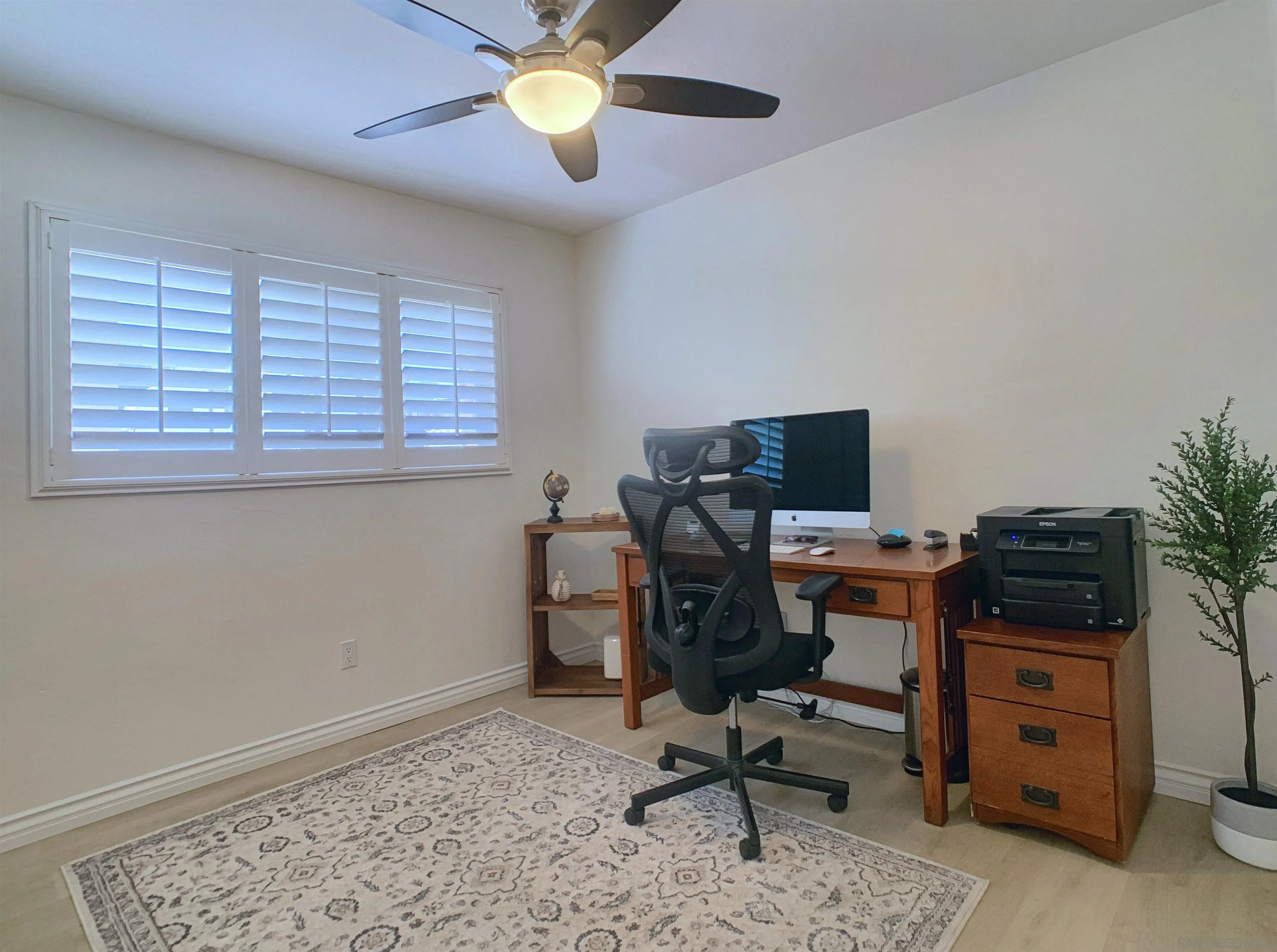https://cdn.realtyfeed.com/cdn/127/260017916/e513a64c9d1fb39909549efe0b2893c4.webp