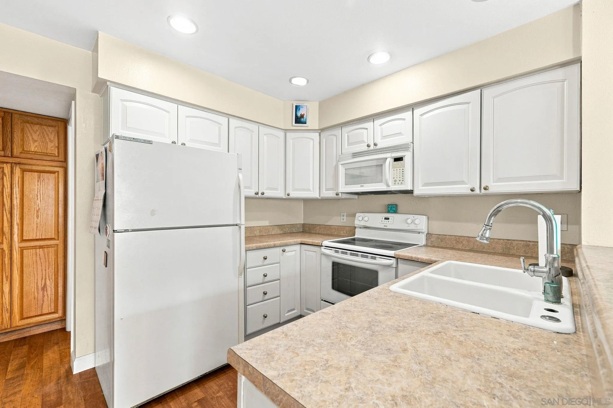 Photo #8: 260017924 Listing: Photo #8