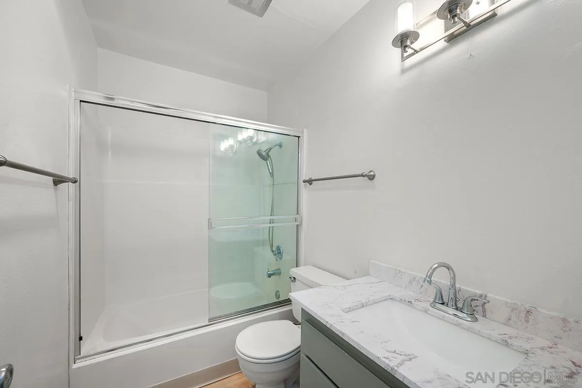 Photo #17: 260017927 Listing: Photo #17