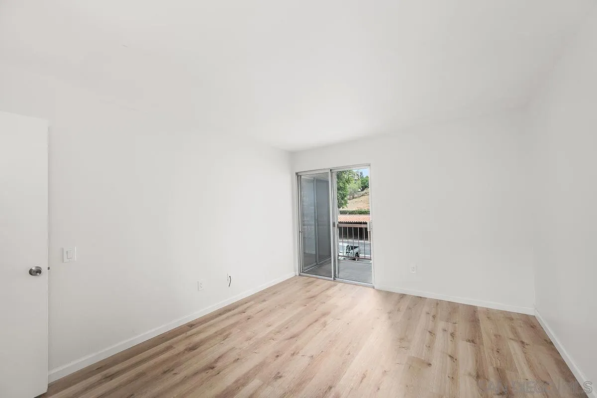 Photo #5: 260017927 Listing: Photo #5
