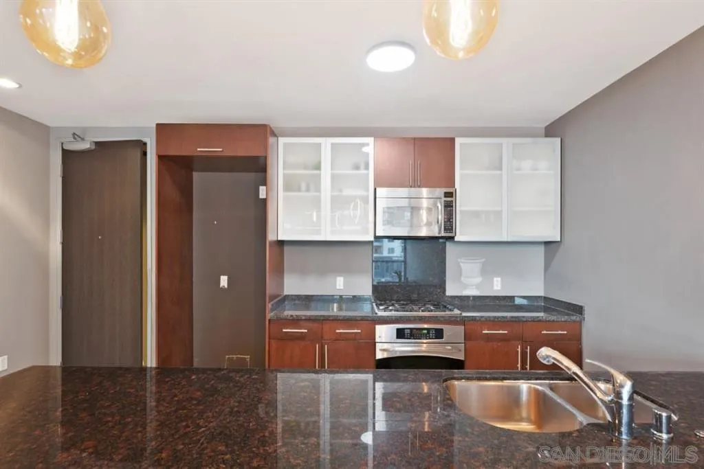 Photo #13: 260017930 Listing: Photo #13