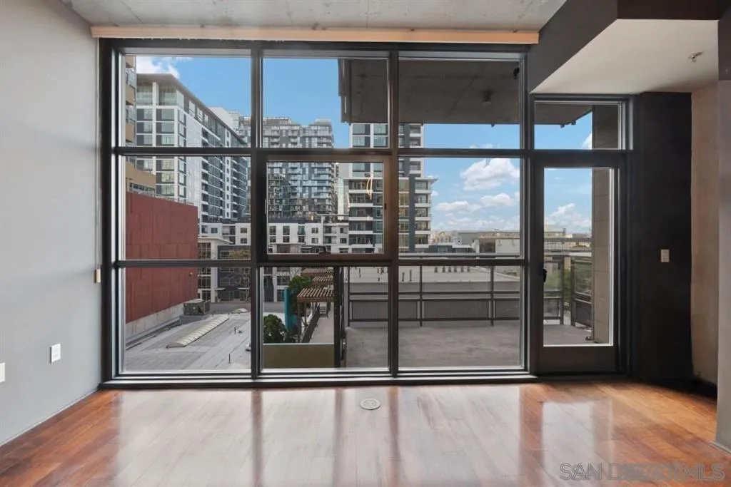 Photo #8: 260017930 Listing: Photo #8
