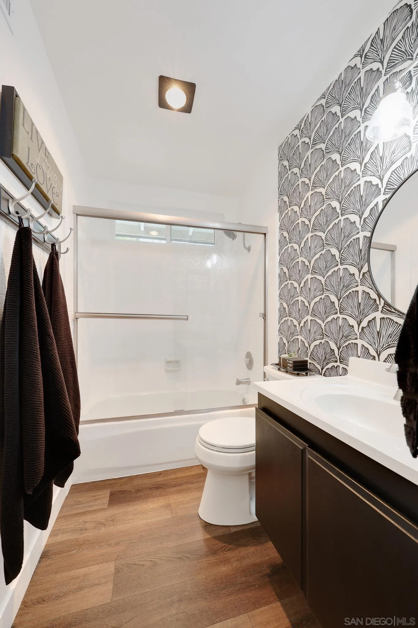 https://cdn.realtyfeed.com/cdn/127/260017931/406135b547f2ddbfa09d6ae63100c5f9.webp