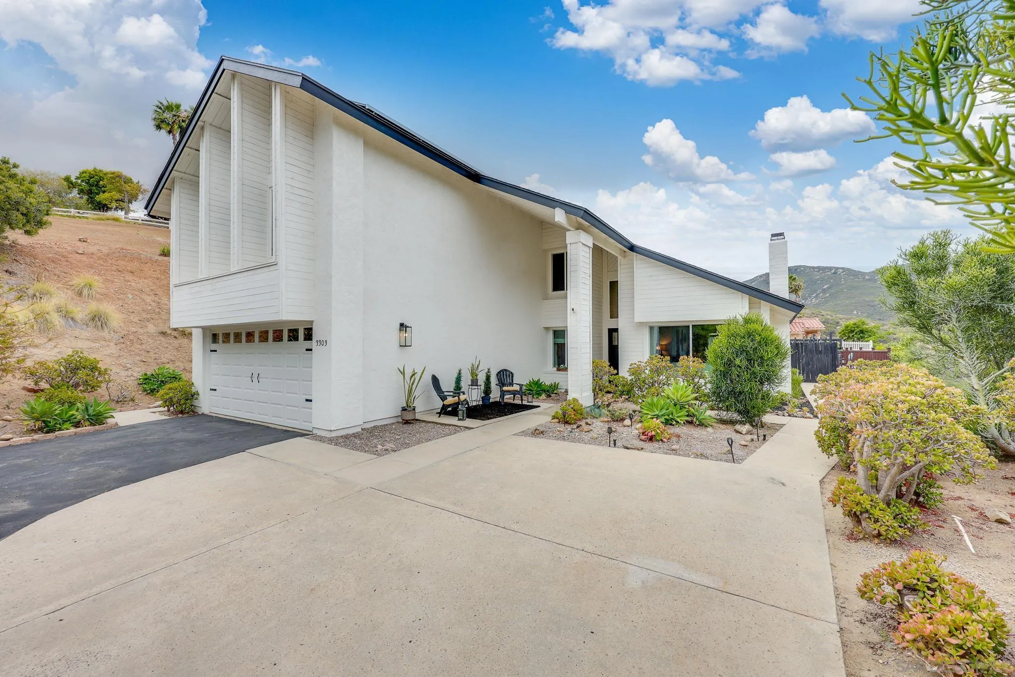 https://cdn.realtyfeed.com/cdn/127/260017931/e6078069a88583e577f85b545aa47606.webp
