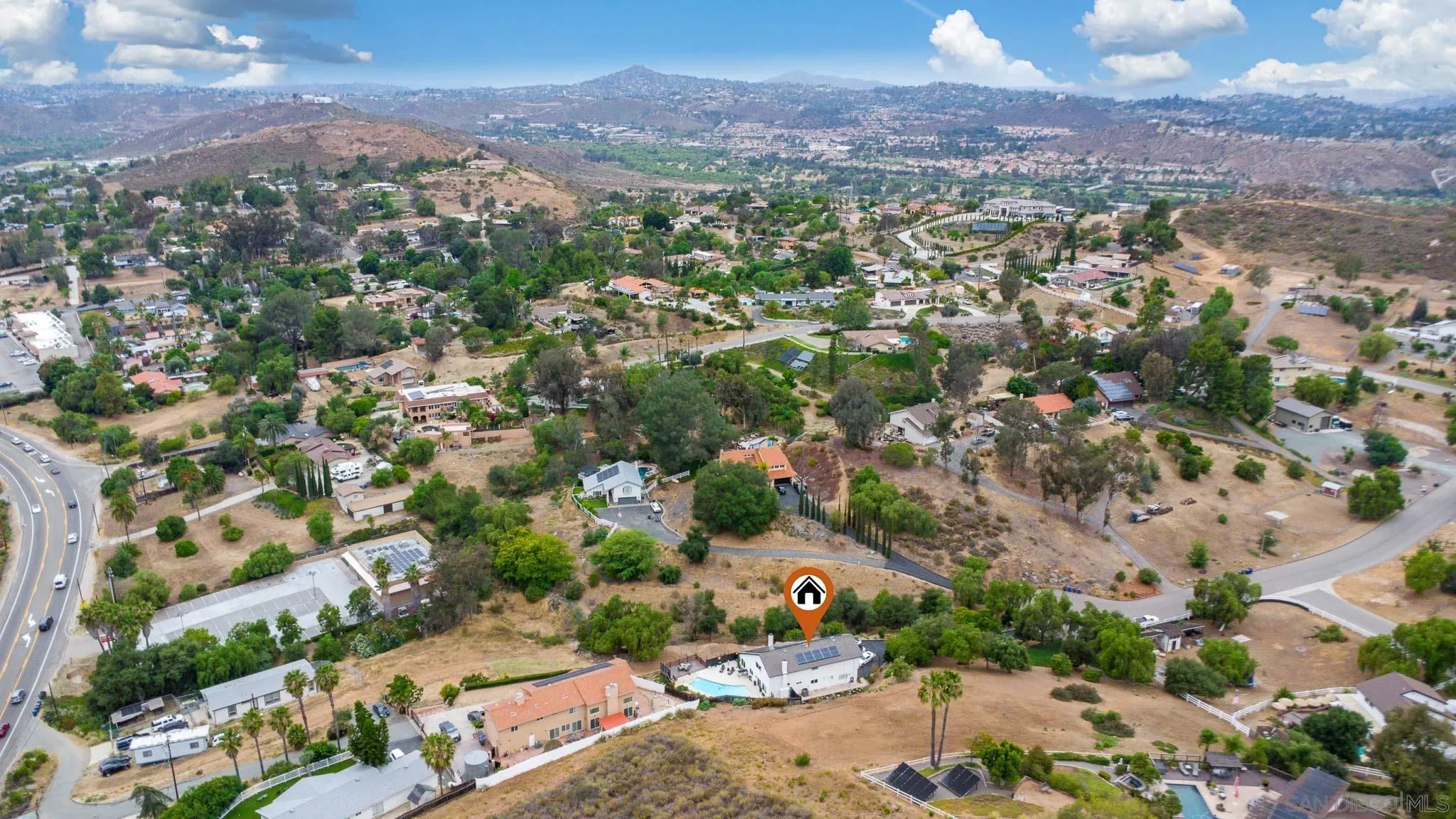 https://cdn.realtyfeed.com/cdn/127/260017931/eccc7e97ded53824b46c214412ae1425.webp