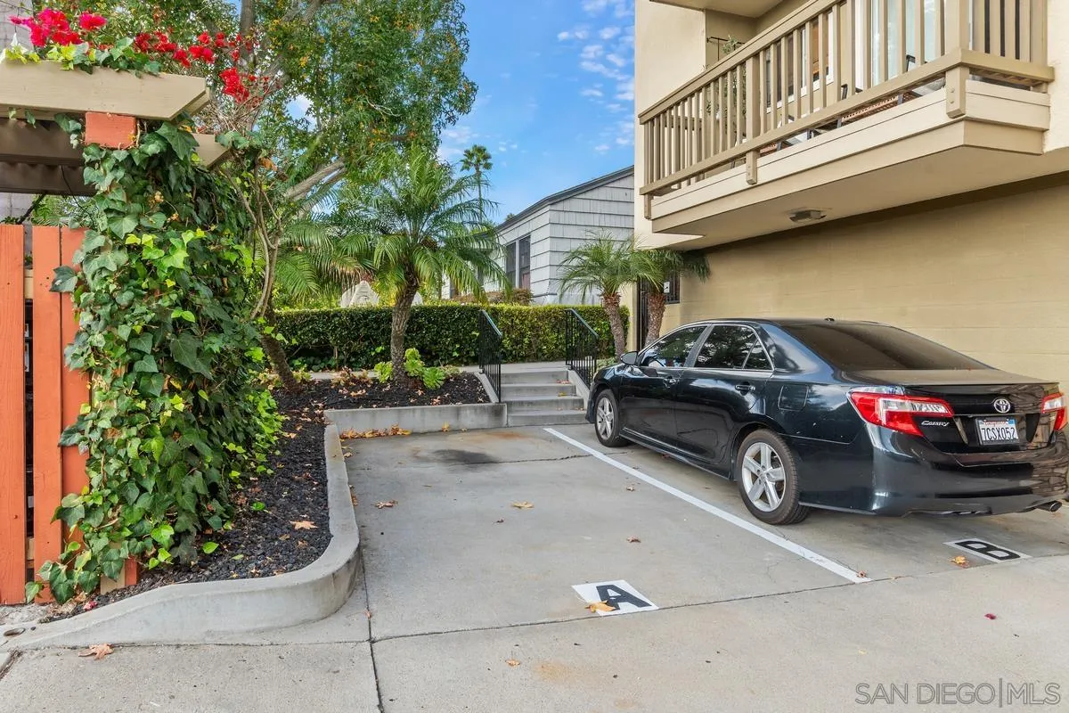 Photo #7: 260017937 Listing: Photo #7