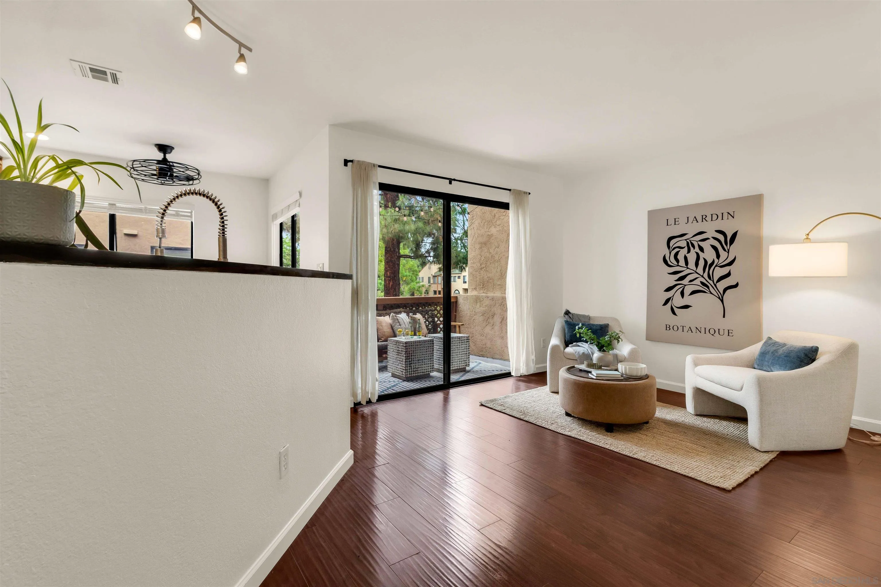 https://cdn.realtyfeed.com/cdn/127/260017942/d9c761e8fb998510b5b5d741a07b1490.webp