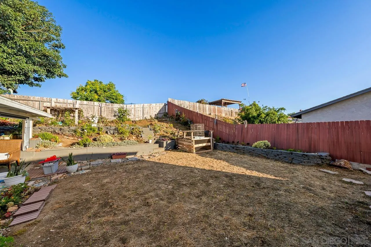 https://cdn.realtyfeed.com/cdn/127/260017946/13c2a4f82e485283b46646f3763157ed.webp