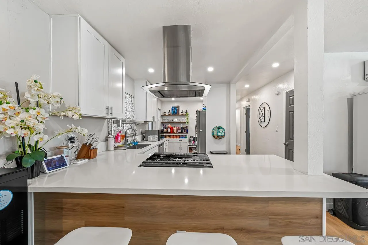 https://cdn.realtyfeed.com/cdn/127/260017946/1ce1fec2cd63a05d9d2303cf2452c092.webp