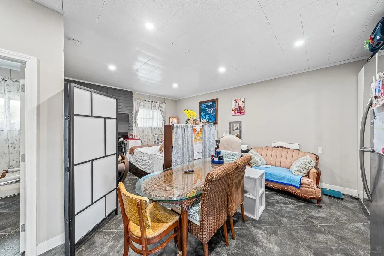 https://cdn.realtyfeed.com/cdn/127/260017946/a1634115254fbbb4c99ea6947d94b242.webp