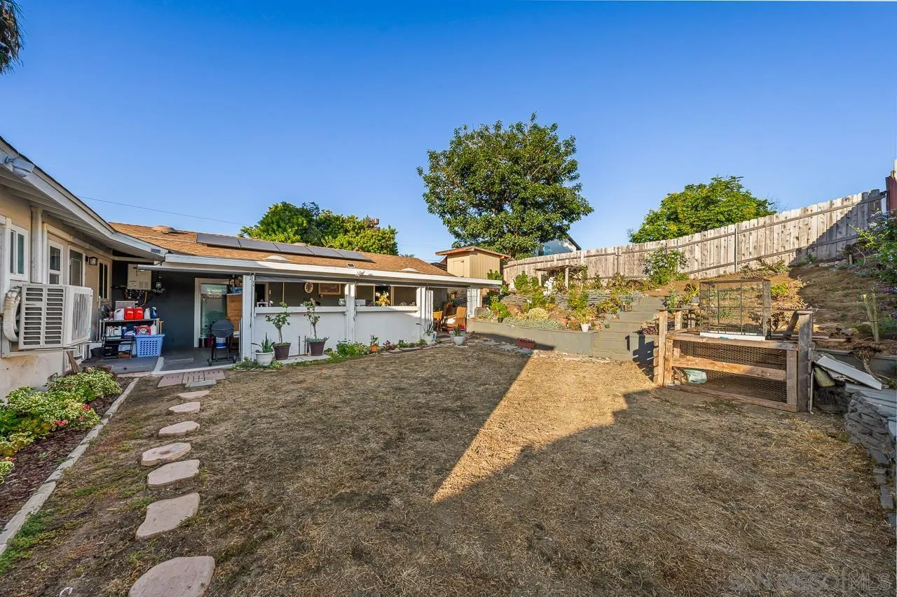 https://cdn.realtyfeed.com/cdn/127/260017946/b7b3065db4a7d1860f13c552b7312ad2.webp