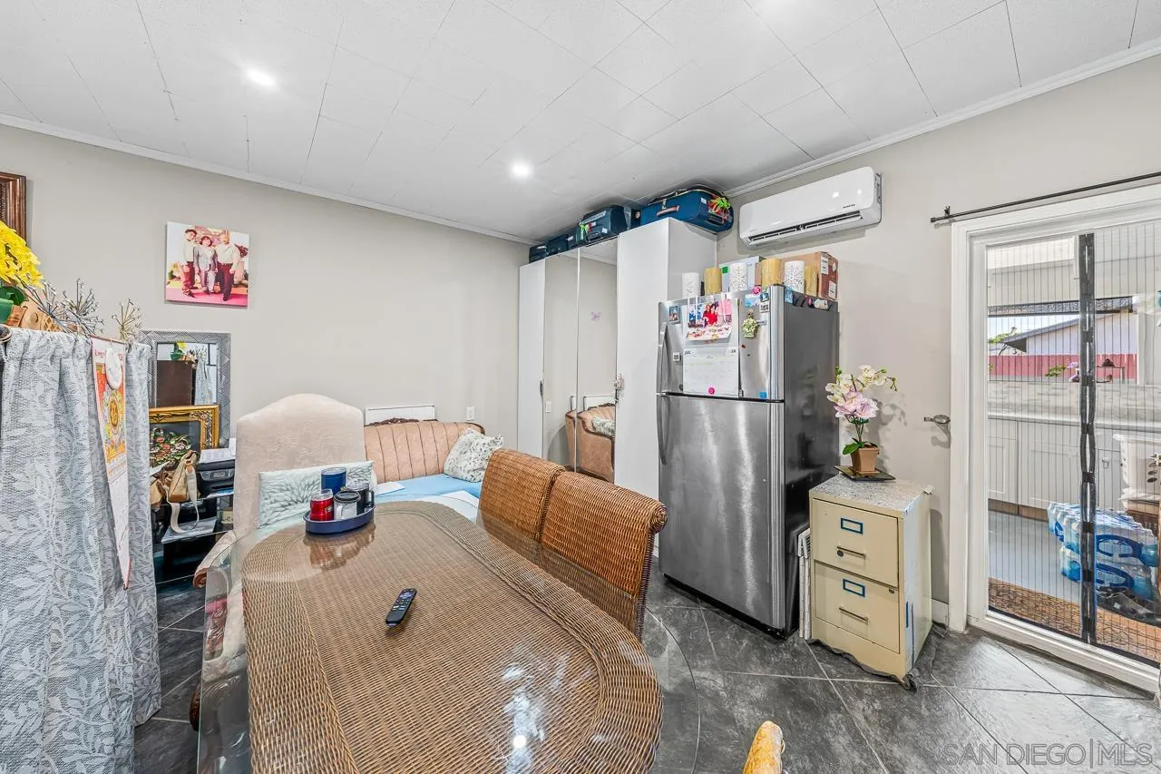 https://cdn.realtyfeed.com/cdn/127/260017946/cb72d79427c1438149a0292b7e58bfd6.webp