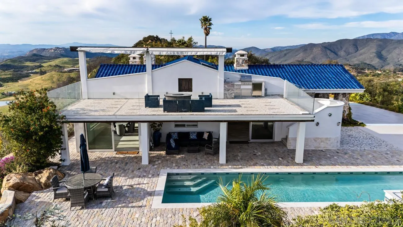 https://cdn.realtyfeed.com/cdn/127/260017949/13eb081972f8e9d33442bdb87543fcf6.webp