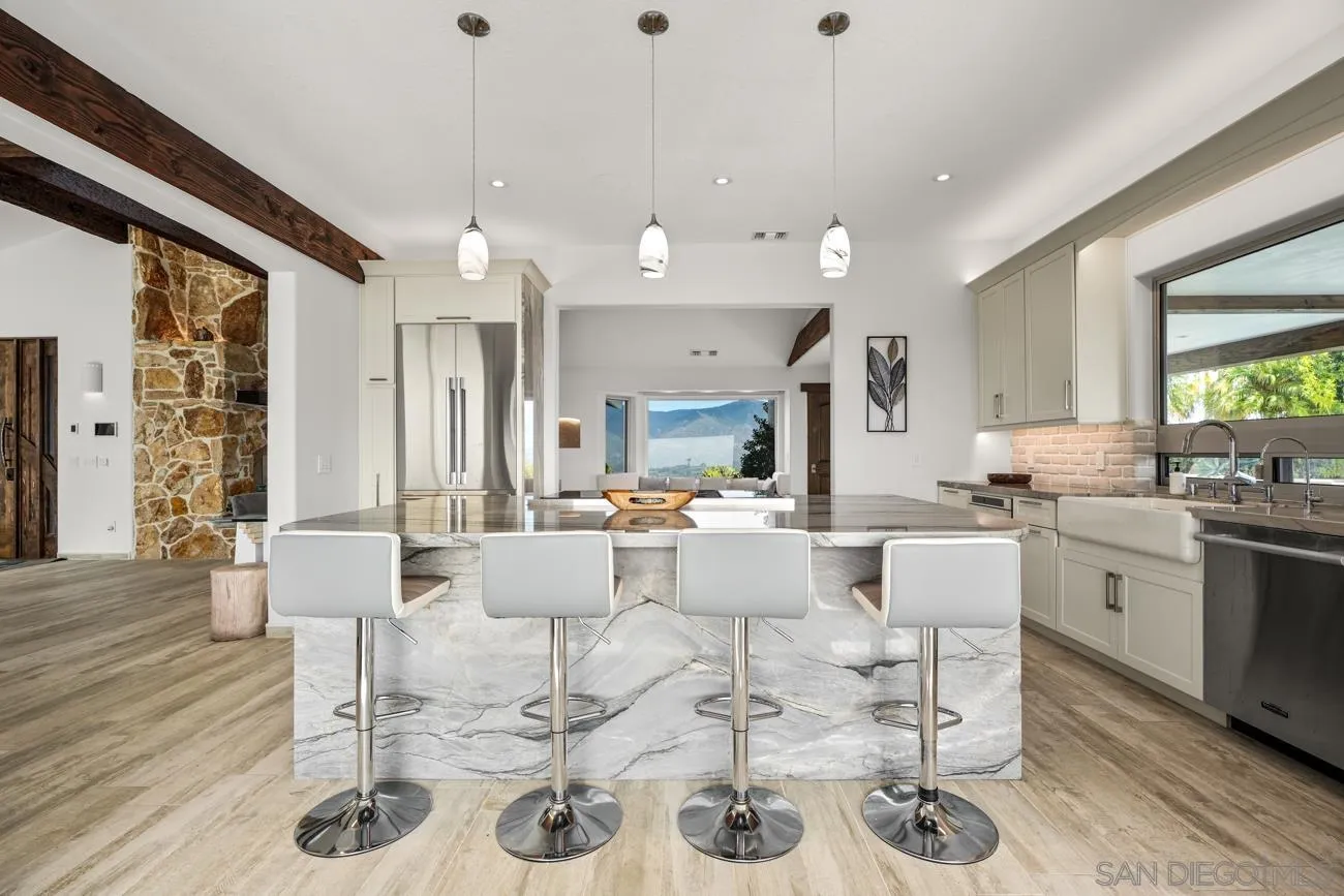 https://cdn.realtyfeed.com/cdn/127/260017949/649cf25d4554c5fe40356d91c7f5544e.webp