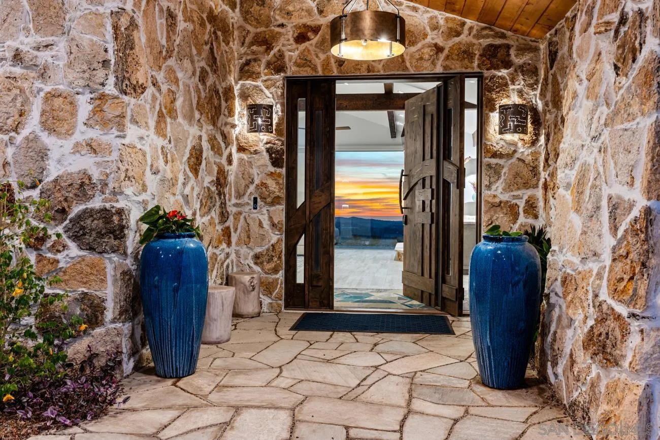 https://cdn.realtyfeed.com/cdn/127/260017949/6c2c89eddb4714cbe2573cb56548cae2.webp