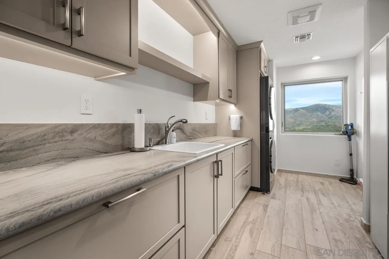 https://cdn.realtyfeed.com/cdn/127/260017949/9982fd9510b69f1ae52e885c823ac4d1.webp