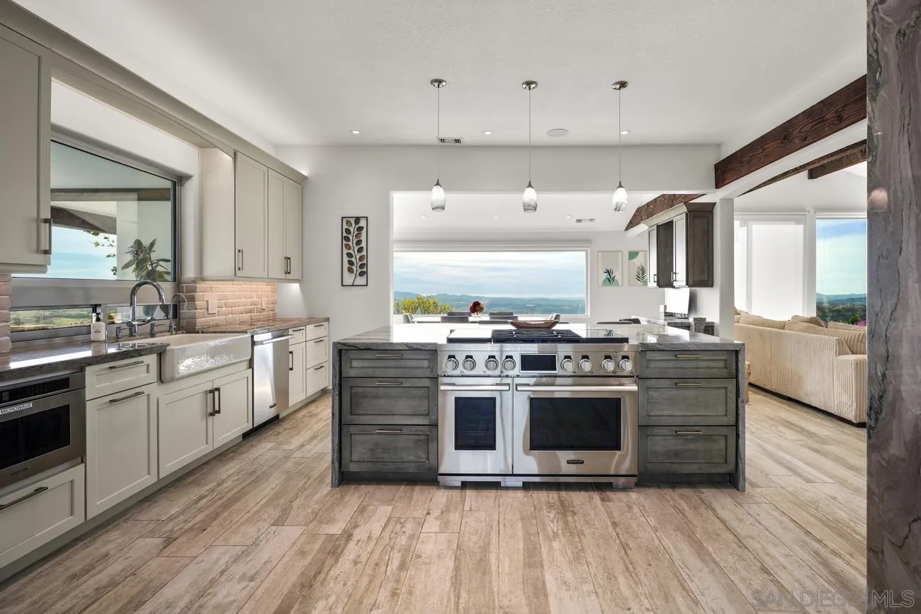 https://cdn.realtyfeed.com/cdn/127/260017949/bb45e873fe347433fd2216854fcedce5.webp