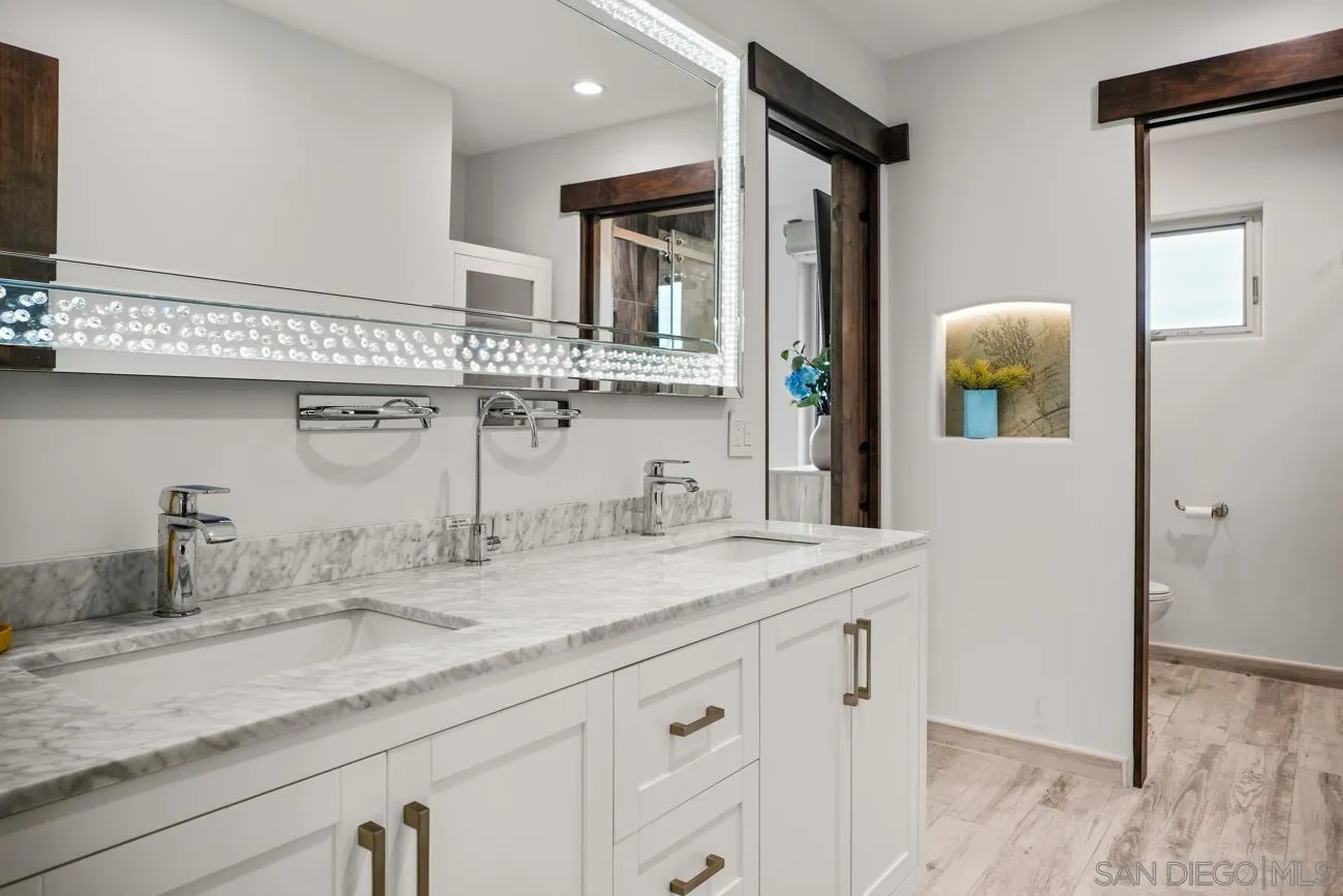 https://cdn.realtyfeed.com/cdn/127/260017949/c65c46c74edf3b2309d9d4c4bfd8c59b.webp
