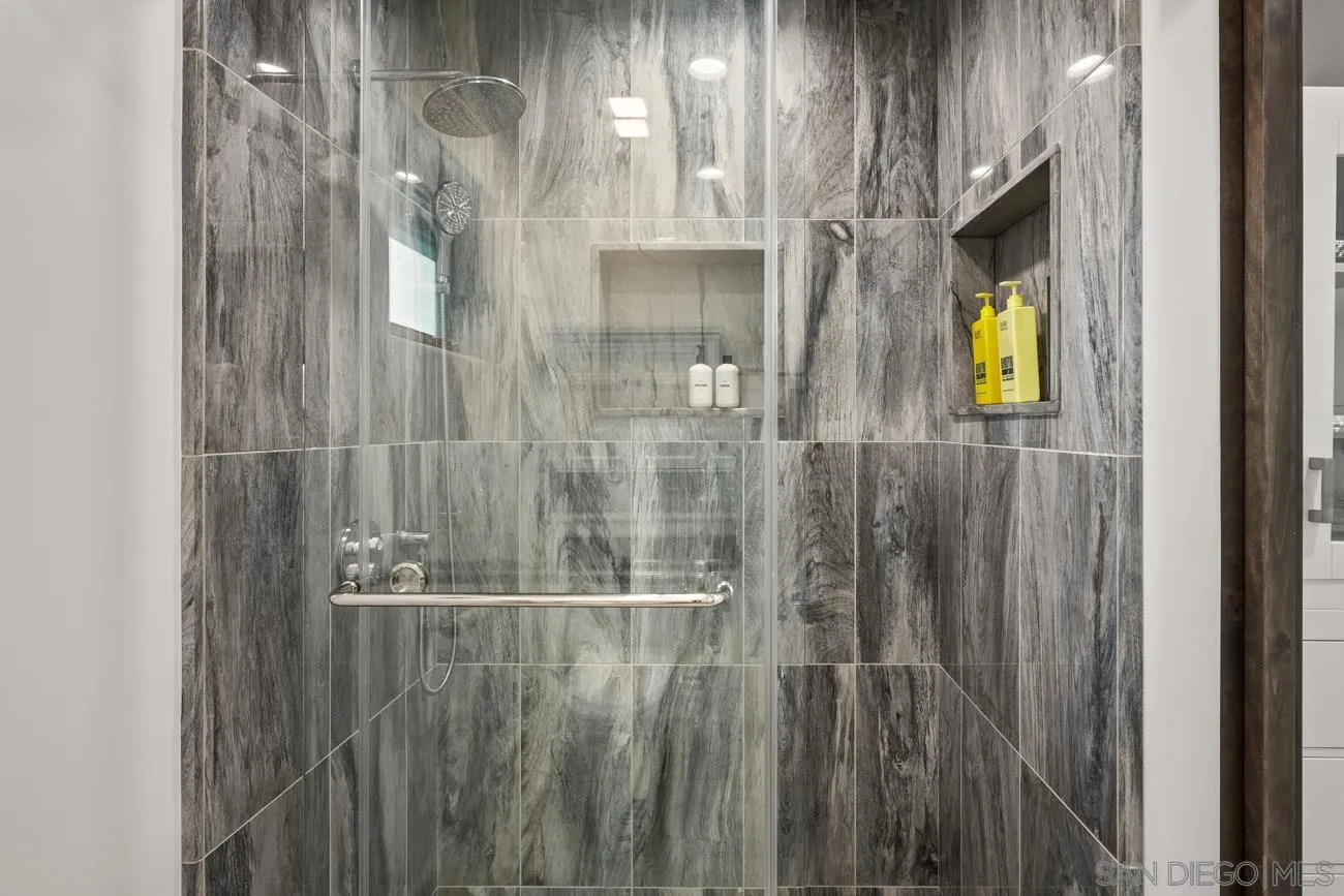 https://cdn.realtyfeed.com/cdn/127/260017949/d2108f1d082cb5cb3a32481643220cee.webp