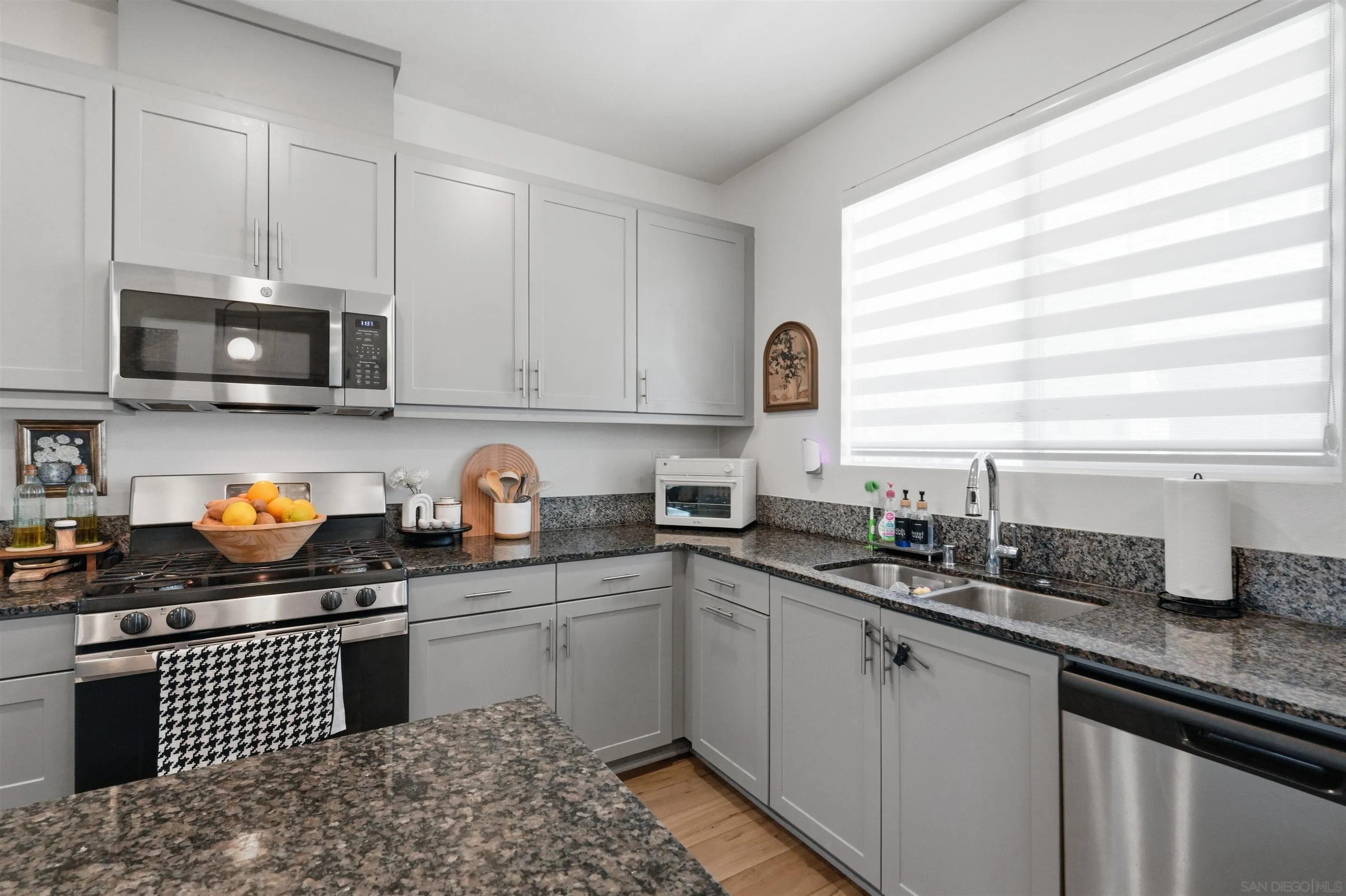 https://cdn.realtyfeed.com/cdn/127/260017961/3573a9567bdb8fefc192408d761fa4a7.webp