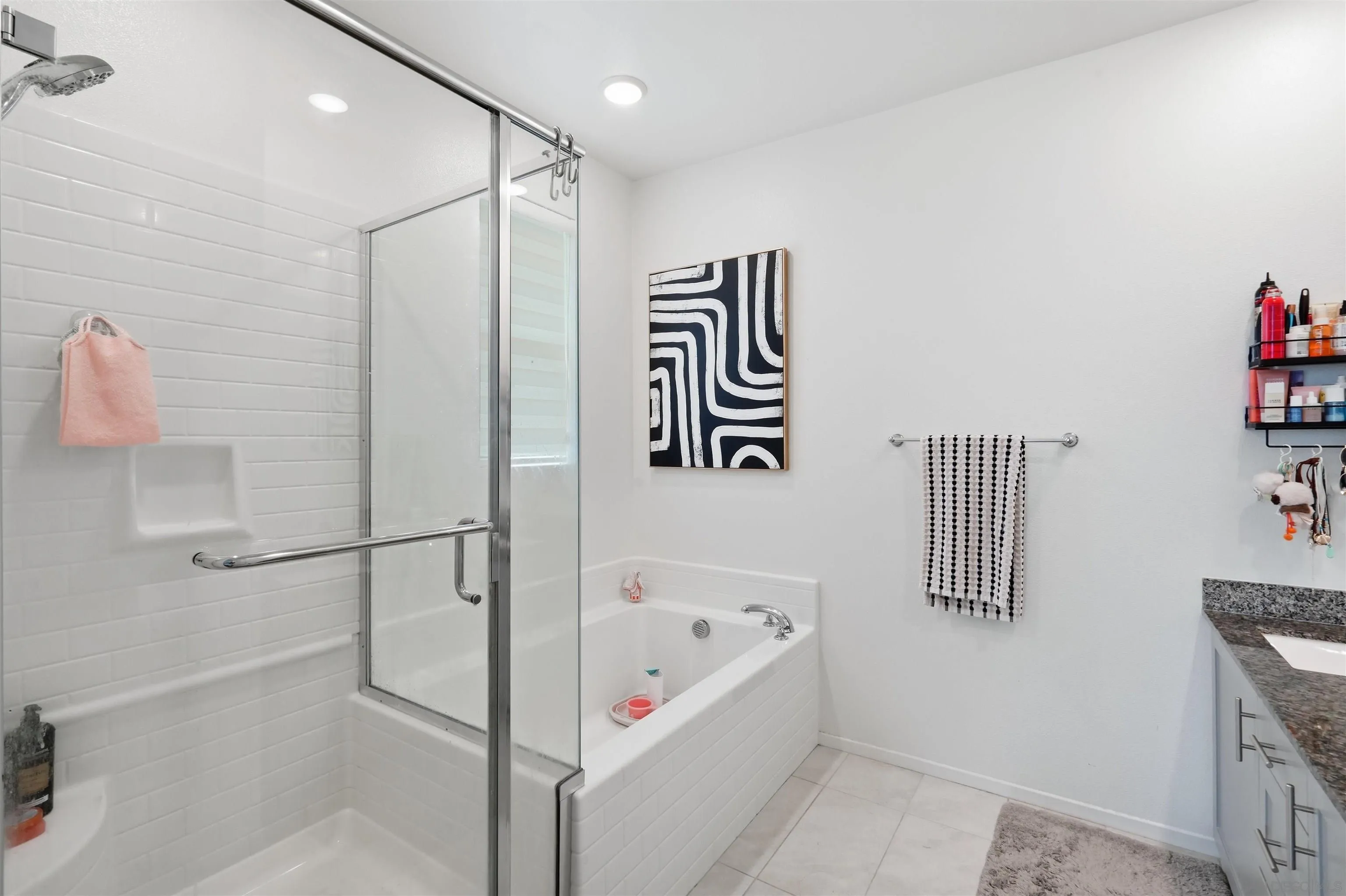 https://cdn.realtyfeed.com/cdn/127/260017961/38a5a4b4bf8e1aaaaec91588136211a8.webp