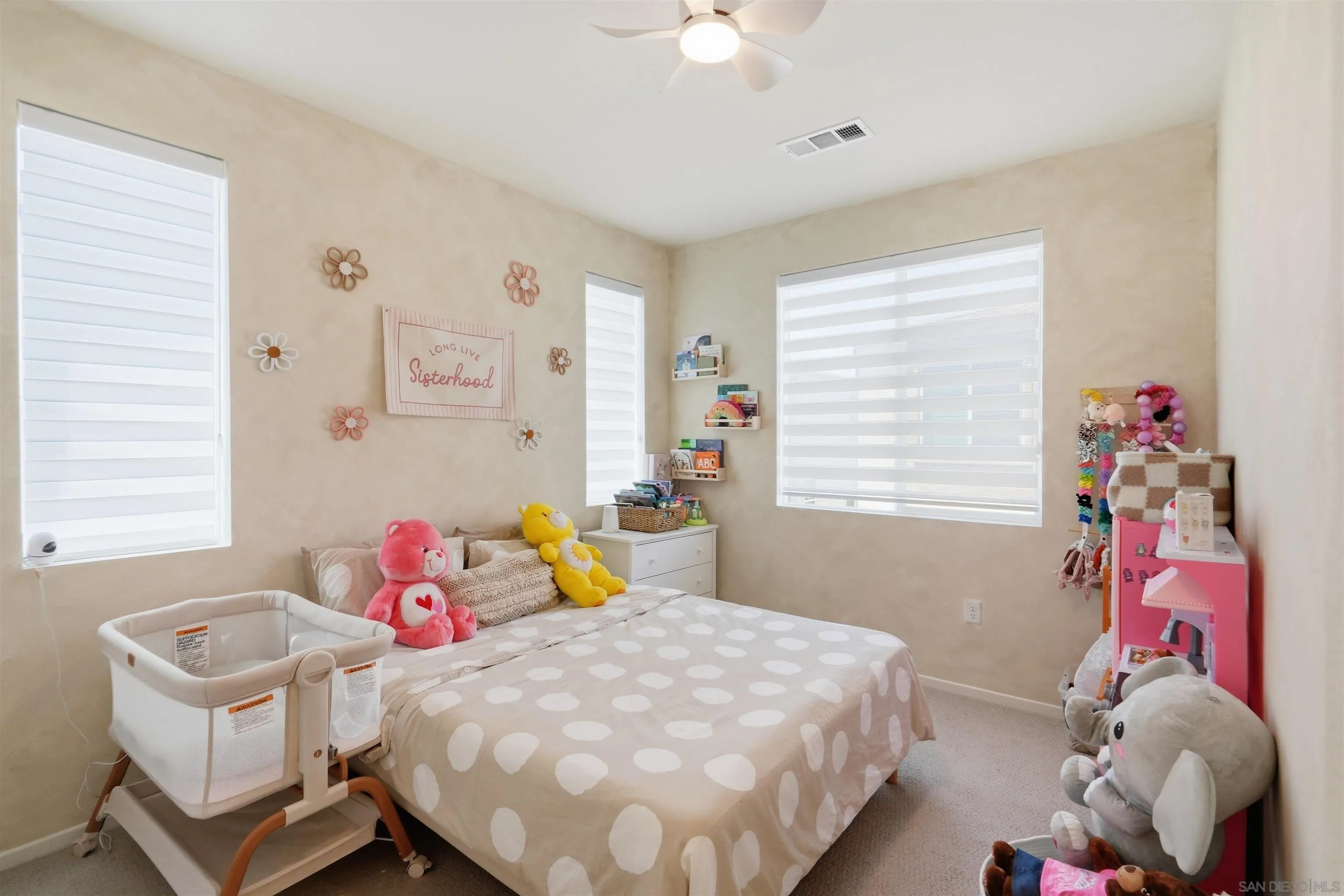 https://cdn.realtyfeed.com/cdn/127/260017961/56b4300774d4e2c0c1c0344196afb228.webp