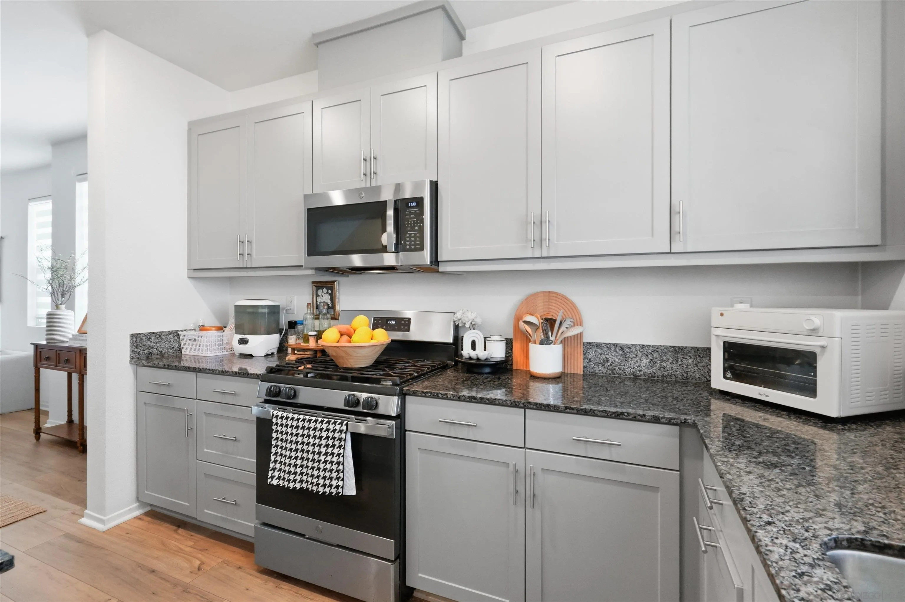 https://cdn.realtyfeed.com/cdn/127/260017961/804a0feed94e7fc191bc76d6ee2d272a.webp