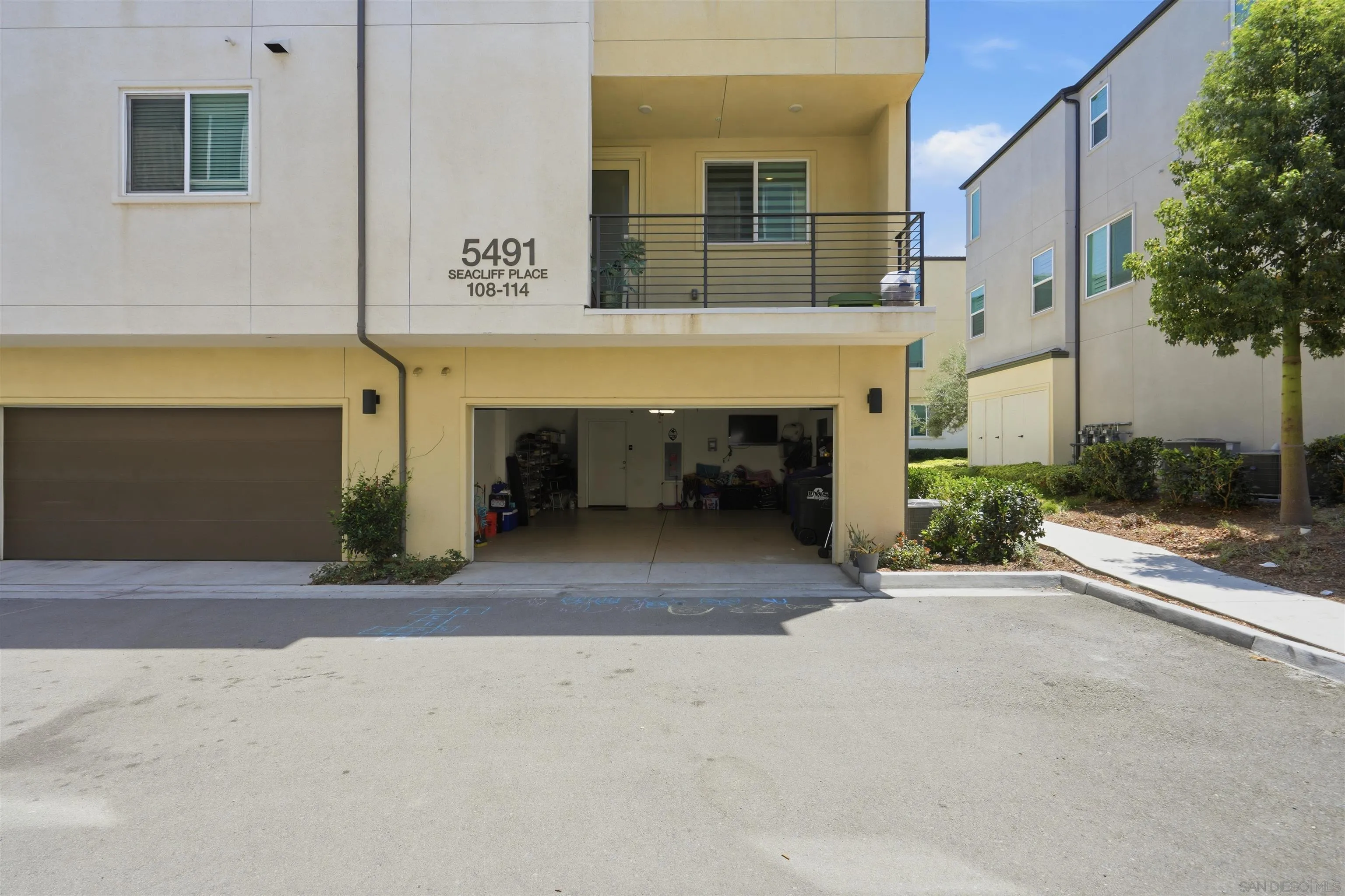 https://cdn.realtyfeed.com/cdn/127/260017961/a1b99e626ecb1ad252ef786d864c82cc.webp