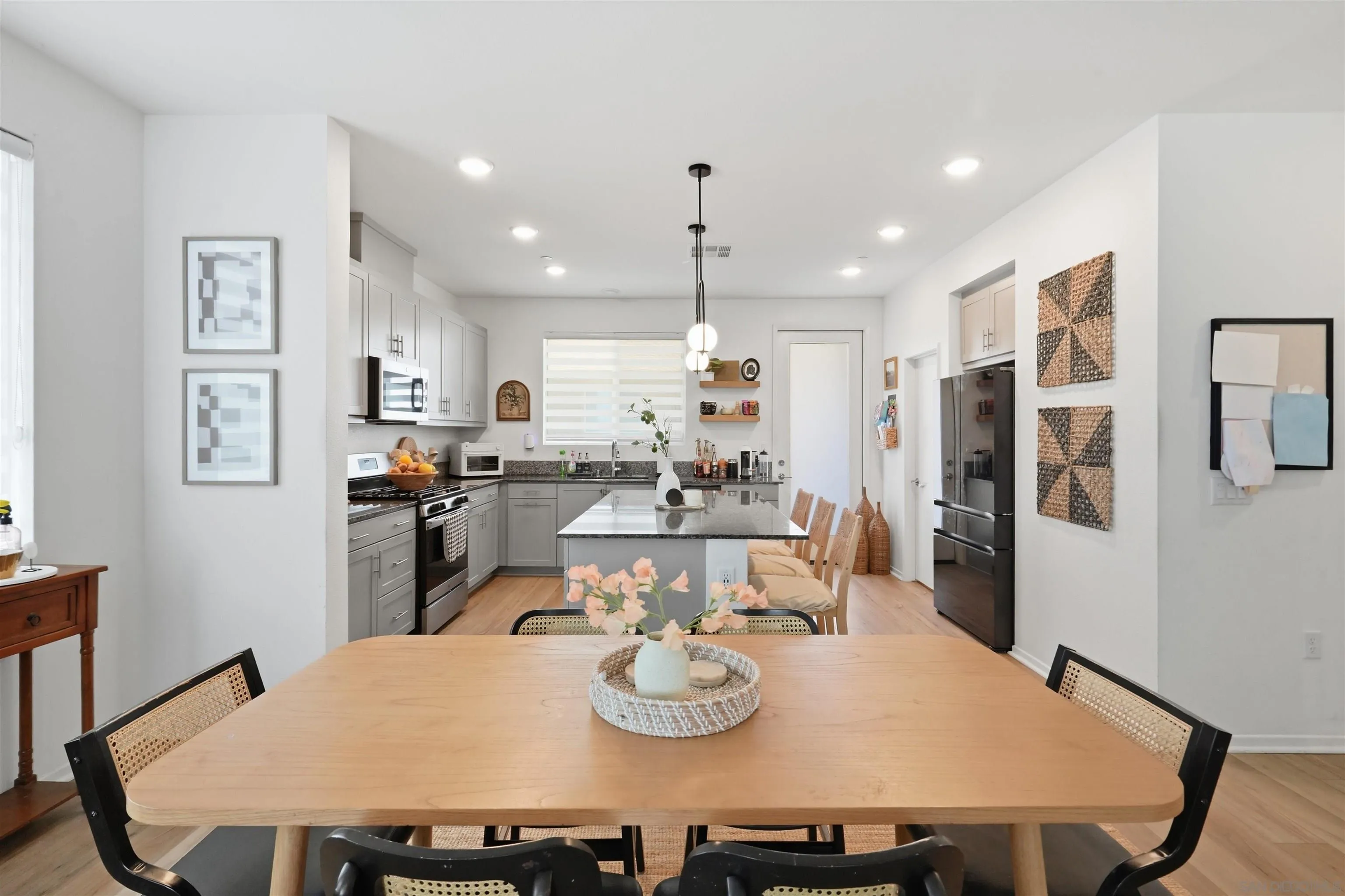 https://cdn.realtyfeed.com/cdn/127/260017961/b5e39774f29495548ef68e94e0954008.webp