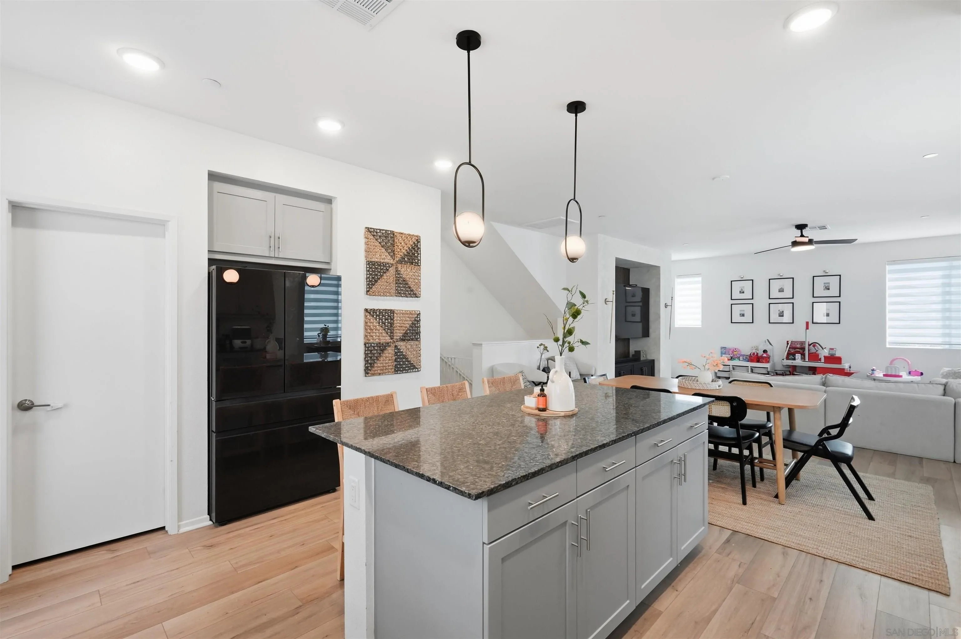 https://cdn.realtyfeed.com/cdn/127/260017961/bfab4ea465df221e45a0c87aee8139b5.webp