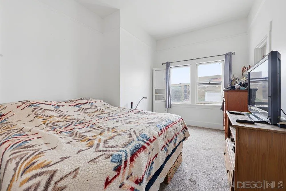 https://cdn.realtyfeed.com/cdn/127/260017963/03c569096e578457d84142a0a1a86ef8.webp