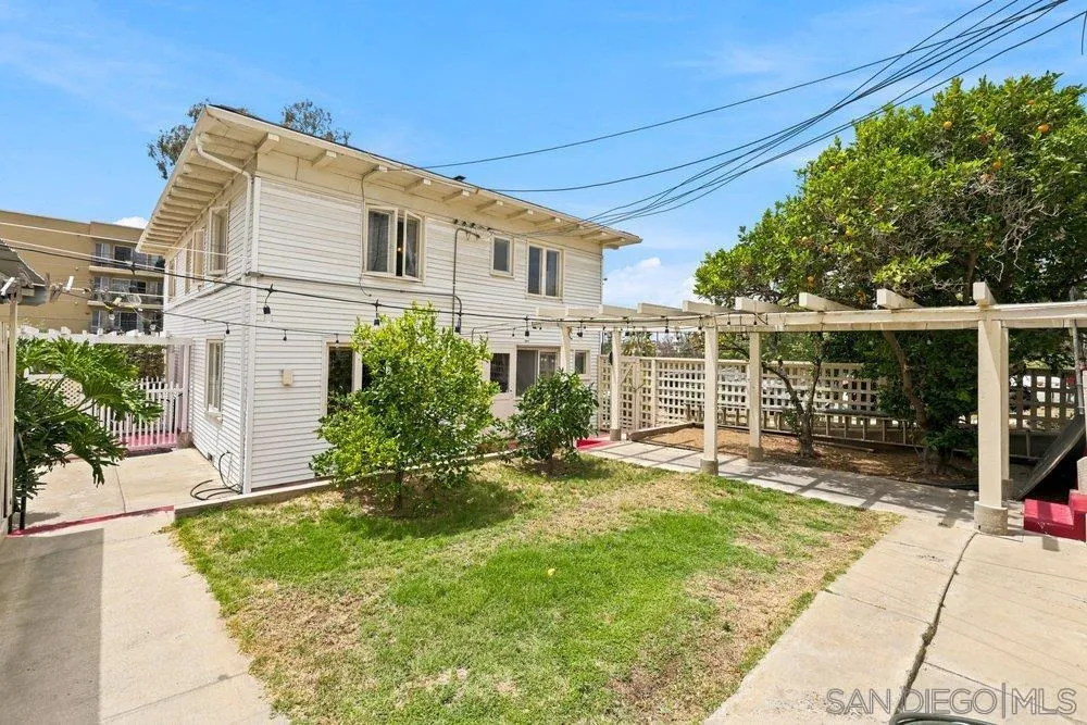 https://cdn.realtyfeed.com/cdn/127/260017963/ec327b20314ef950f22e37b1ec652427.webp