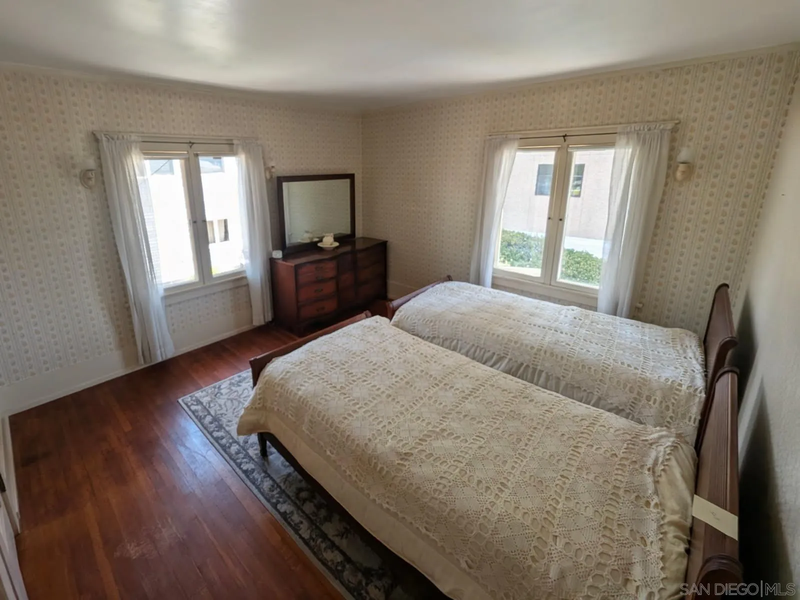 https://cdn.realtyfeed.com/cdn/127/260017963/fae6b2a17842bcf6483784e004ba57bd.webp