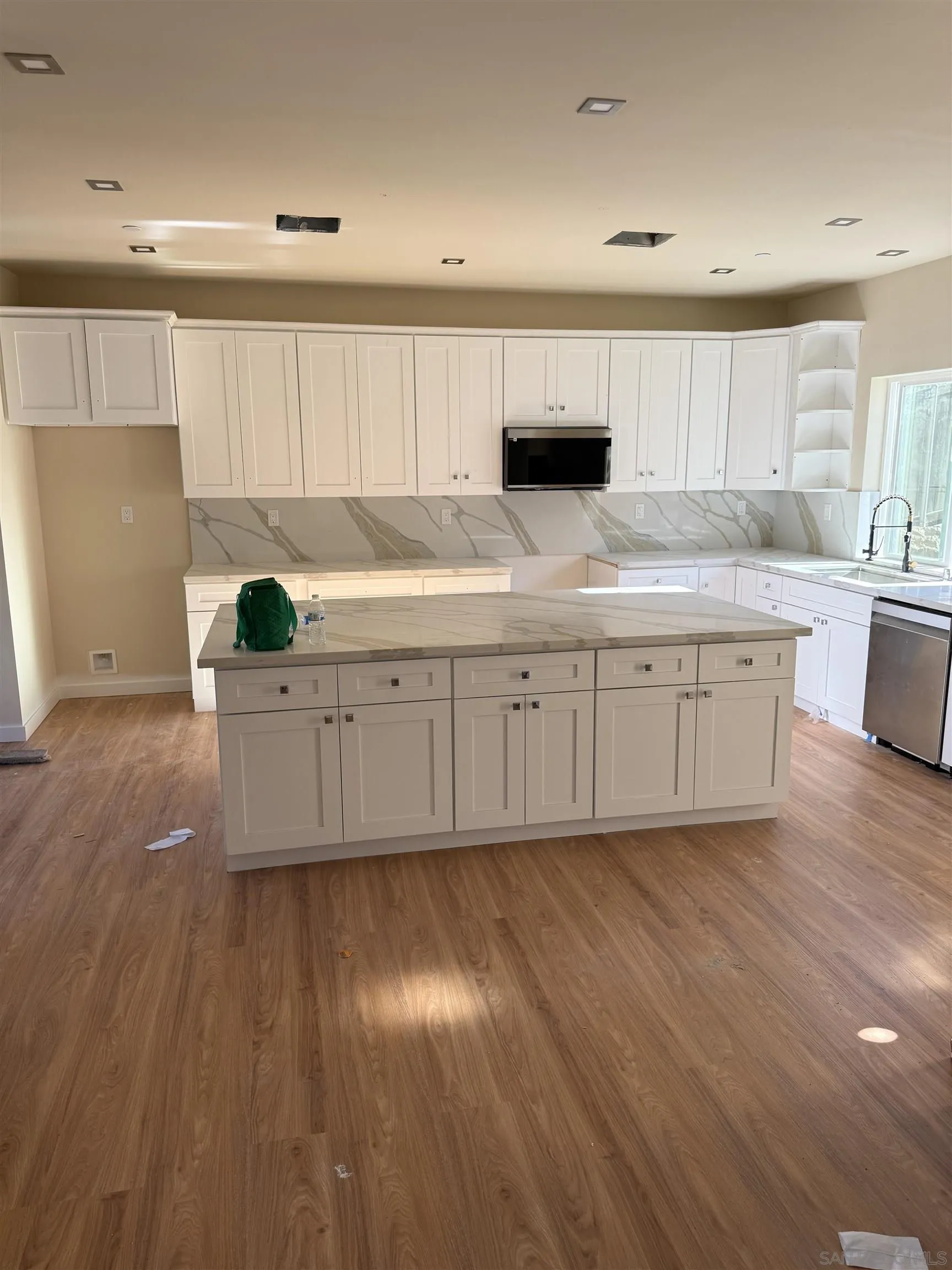 https://cdn.realtyfeed.com/cdn/127/260017964/f7548e78f31e7dcbde25a288e6122220.webp