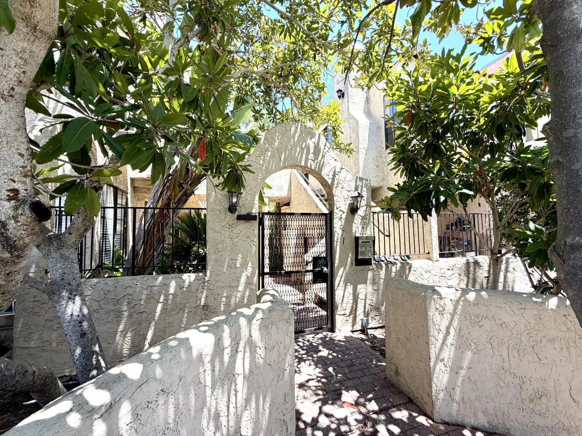https://cdn.realtyfeed.com/cdn/127/260017965/23f590ff84b3d49edf3c1acbb920d3a9.webp