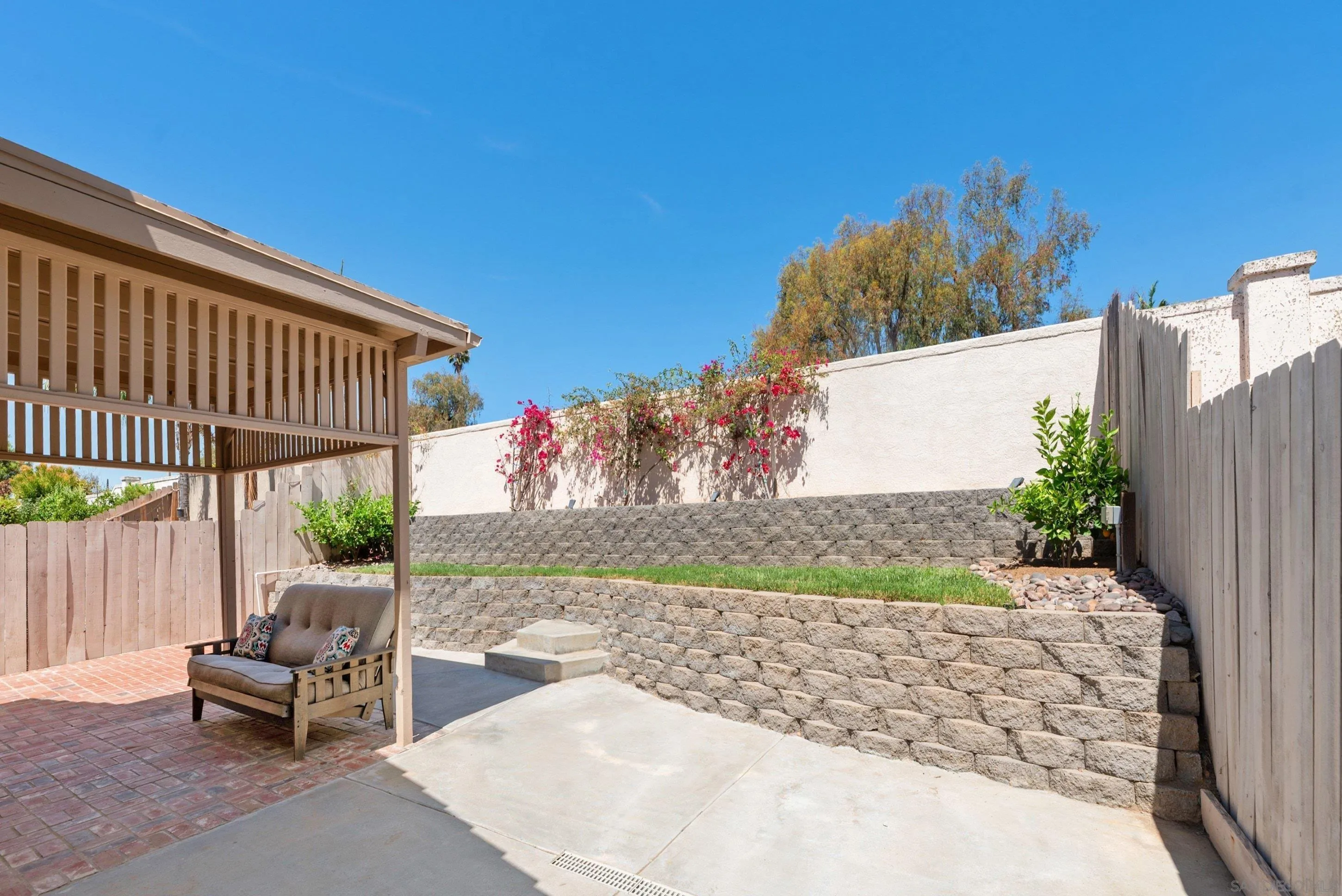 https://cdn.realtyfeed.com/cdn/127/260017968/55c15528e1fde4ffc7f2785beec03cf6.webp