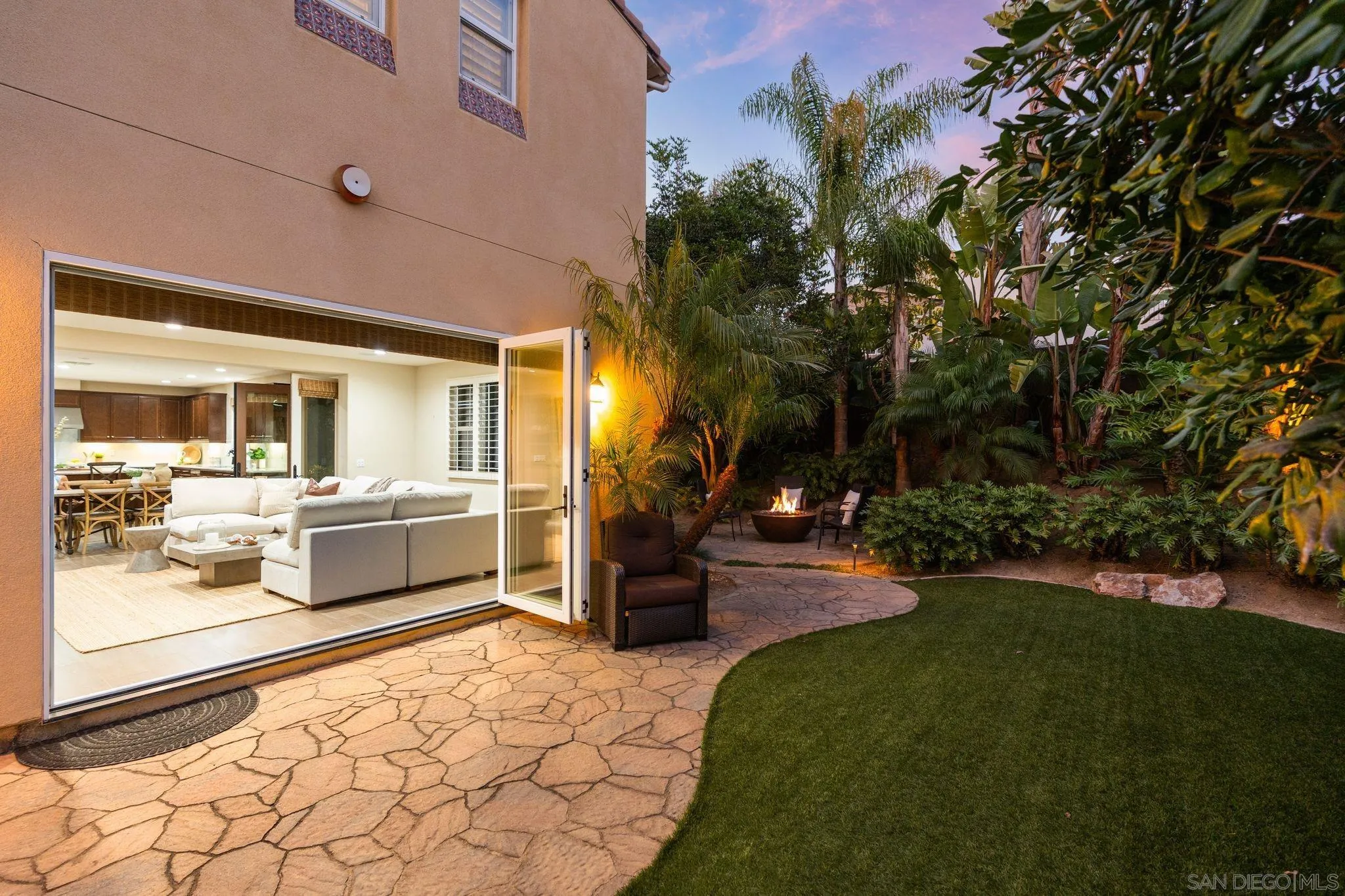https://cdn.realtyfeed.com/cdn/127/260017970/04aff6793bfd85332bdff430a492c321.webp