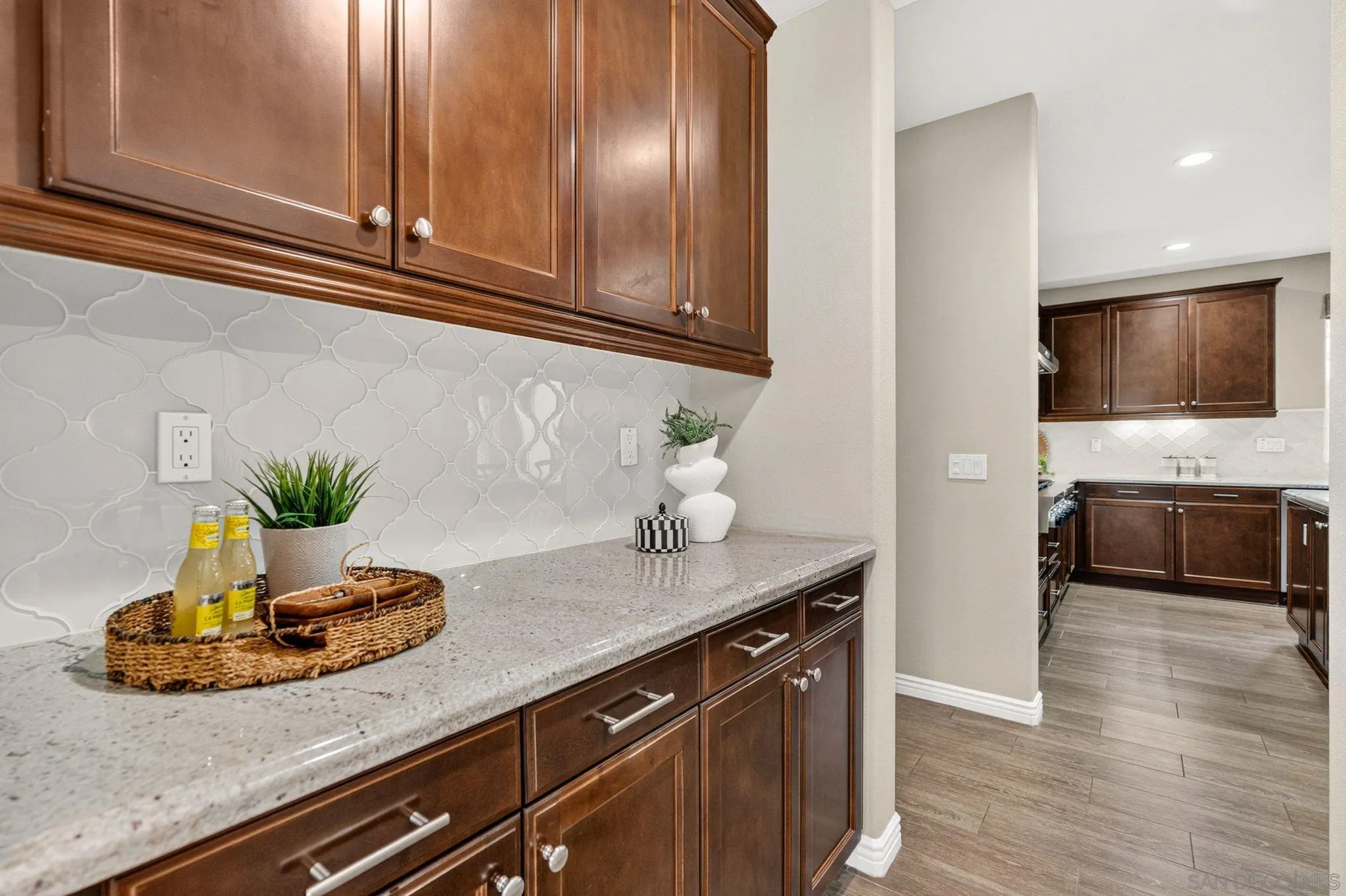 https://cdn.realtyfeed.com/cdn/127/260017970/39511aed63e2e5c735eb9d79adf19ea8.webp